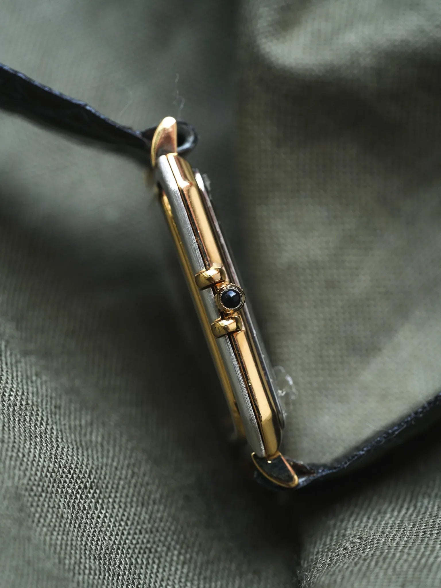 Alexia - Tank Acier Plaqué or Slim - NOS - 1980s - Atelier Victor