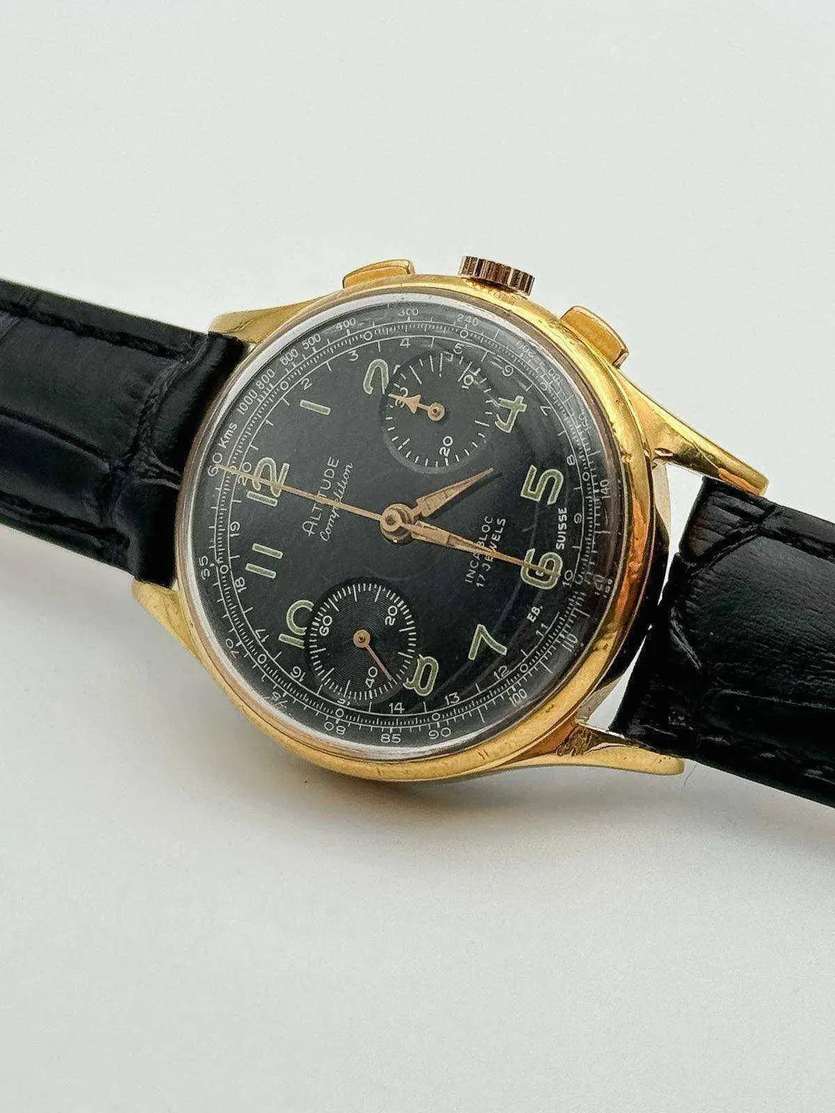 Altitude Competition - Chronographe Venus 188 Noir Or - 1960s - Atelier Victor - Vintage  Shop