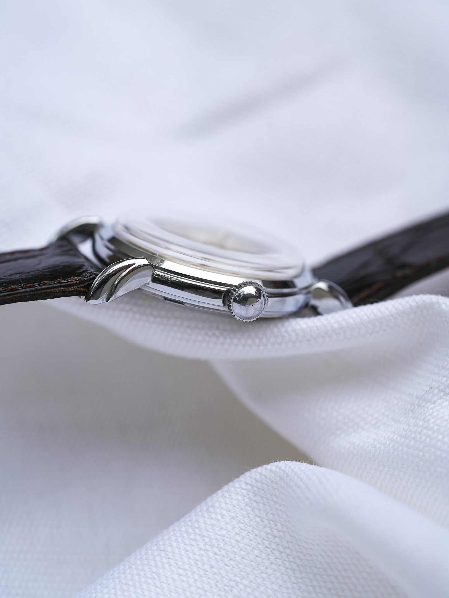 Anonyme - Tear drops Index Saumon - 1970s - Atelier Victor Paris - Vintage Watch Shop Dubai
