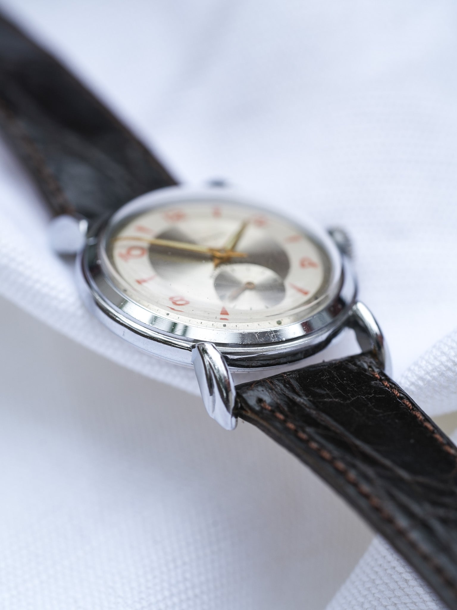 Anonyme - Tear drops Index Saumon - 1970s - Atelier Victor Paris - Vintage Watch Shop Dubai