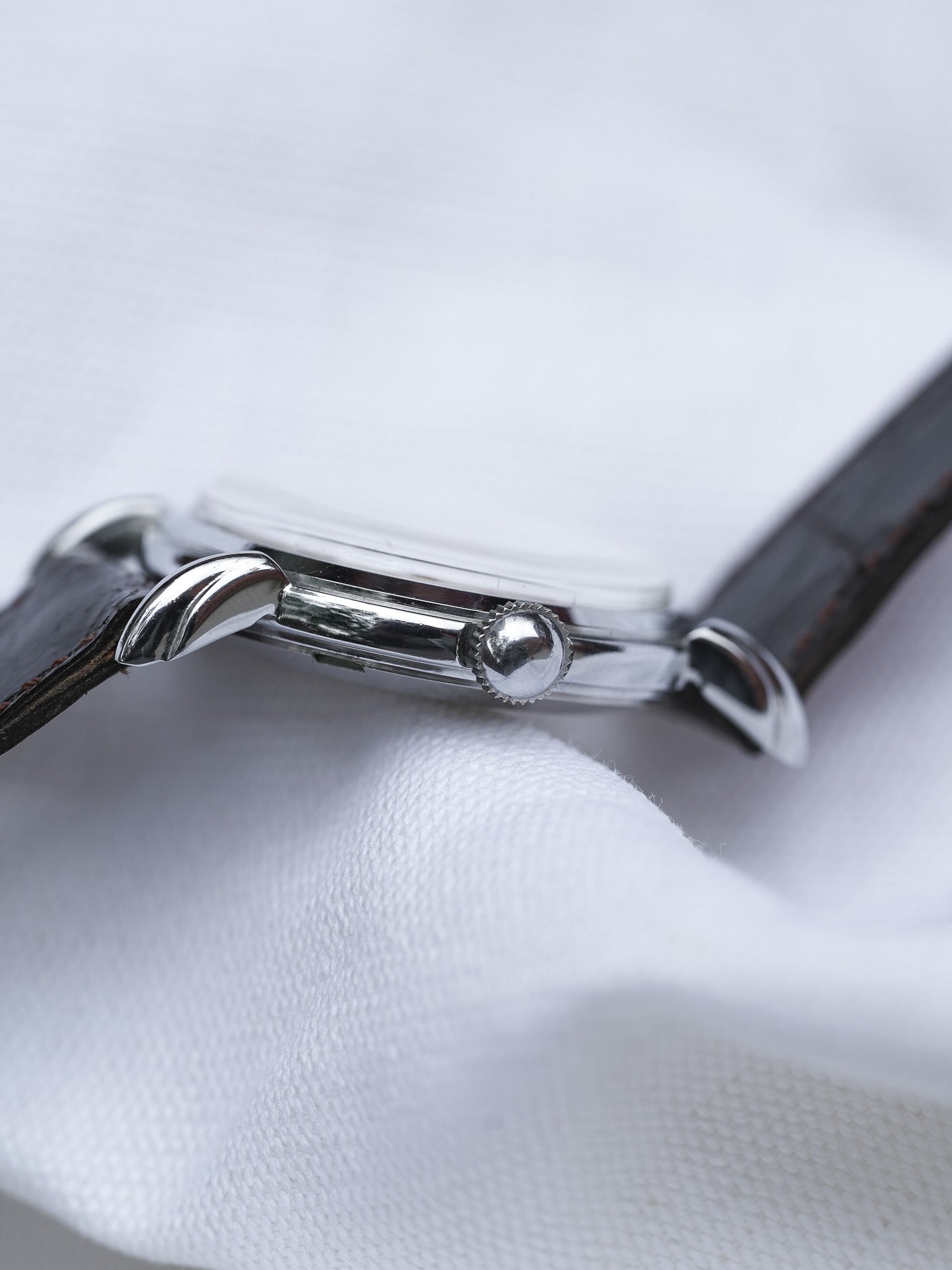 Anonyme - Tear drops Index Saumon - 1970s - Atelier Victor Paris - Vintage Watch Shop Dubai