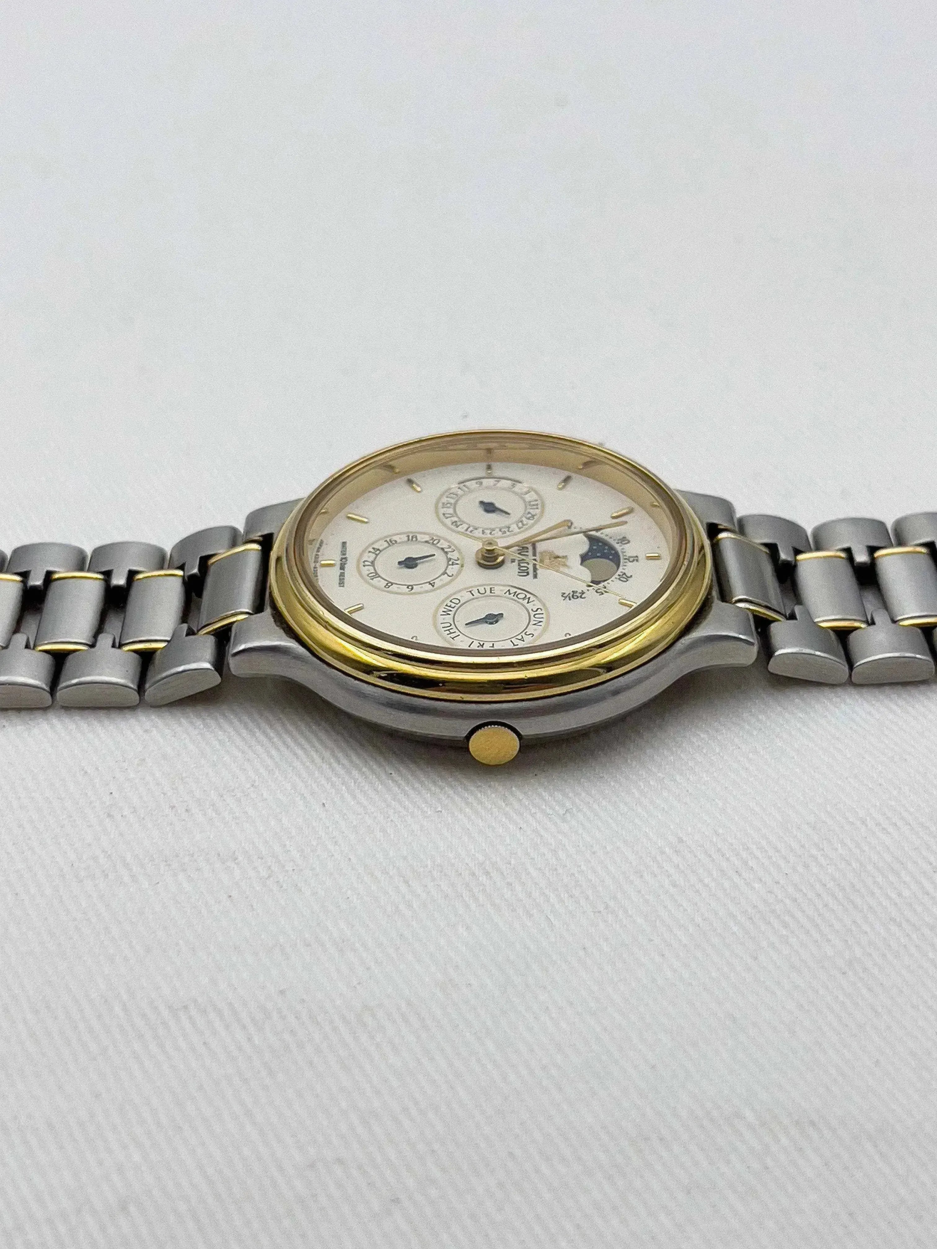 Avalon (Citizen) - Moonphase Triple Calendar - 1980s - Atelier Victor