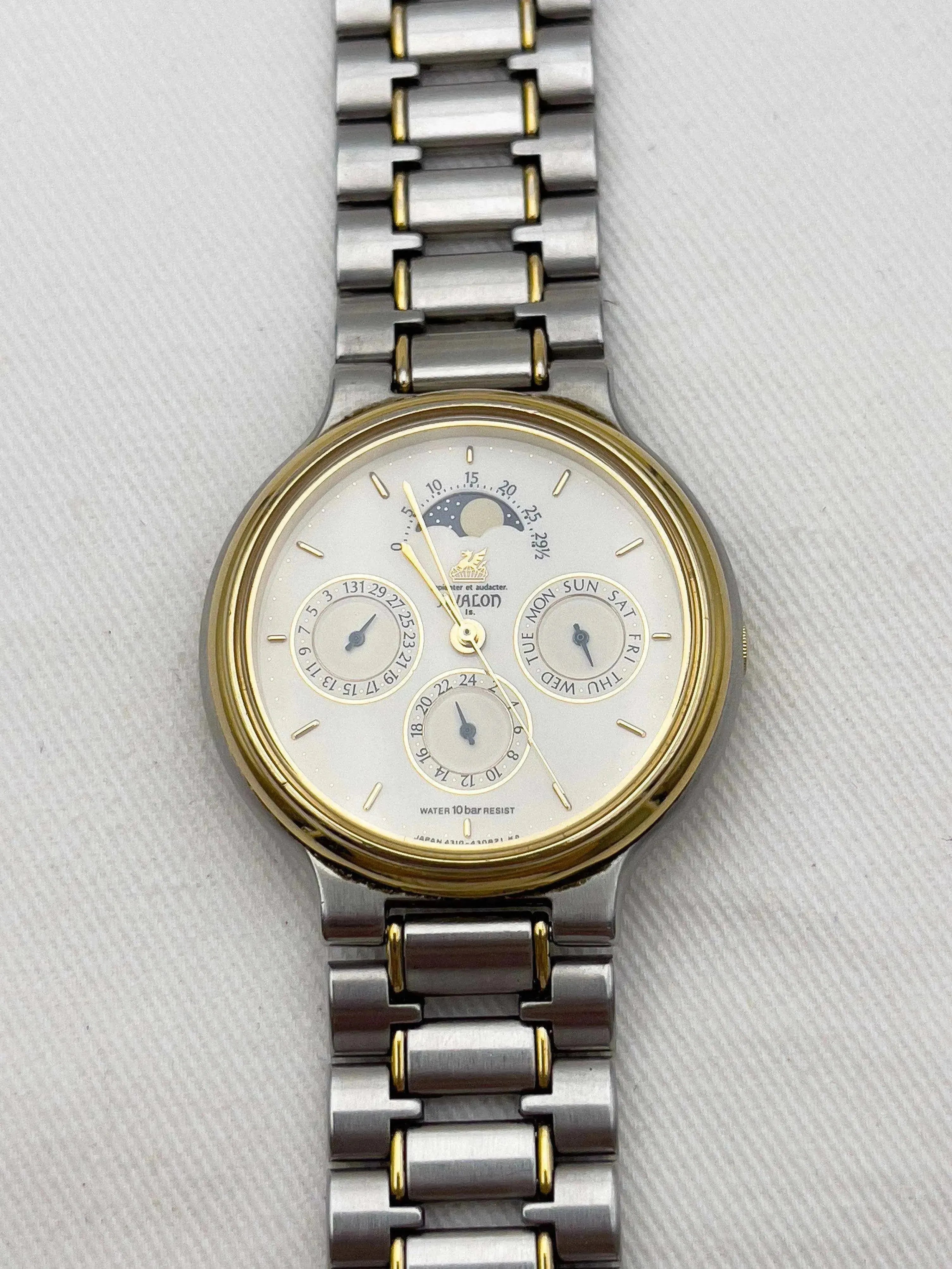 Avalon (Citizen) - Moonphase Triple Calendar - 1980s - Atelier Victor Paris - Vintage Watch Shop Dubai