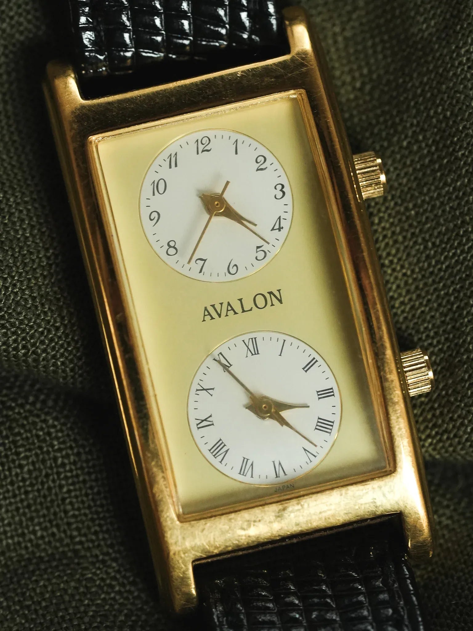 Avalon par Citizen - Double fuseaux horaires Deux mouvements Plaqué or - 1990s - Atelier Victor - Vintage  Shop