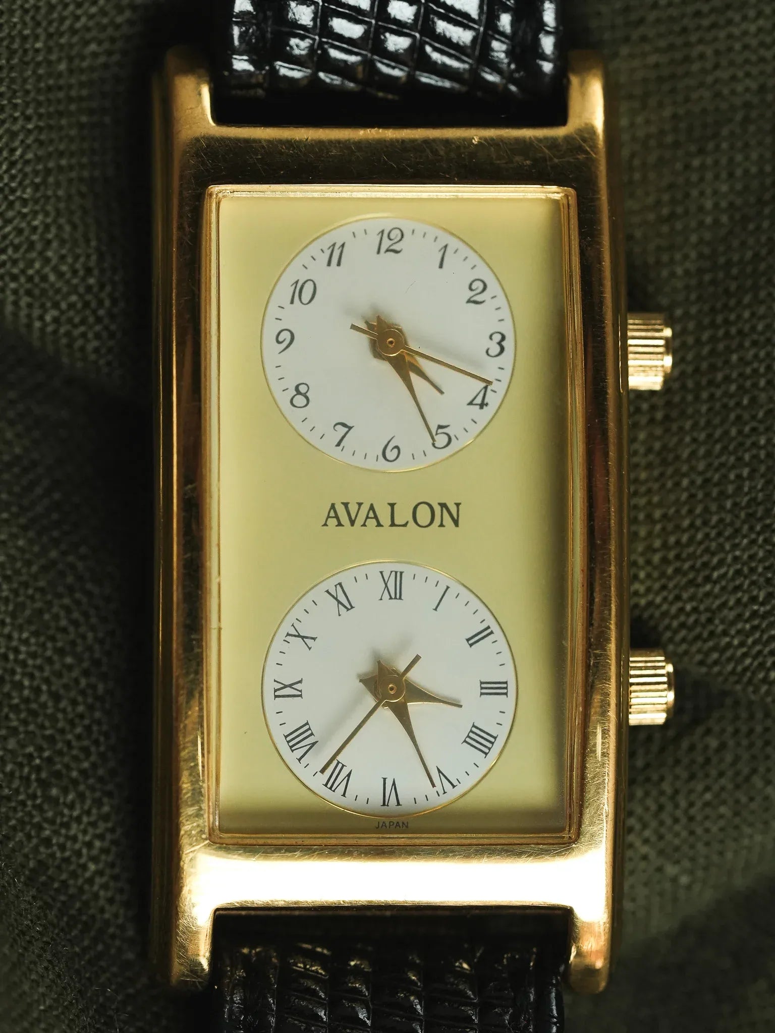 Avalon par Citizen - Double fuseaux horaires Deux mouvements Plaqué or - 1990s - Atelier Victor - Vintage  Shop