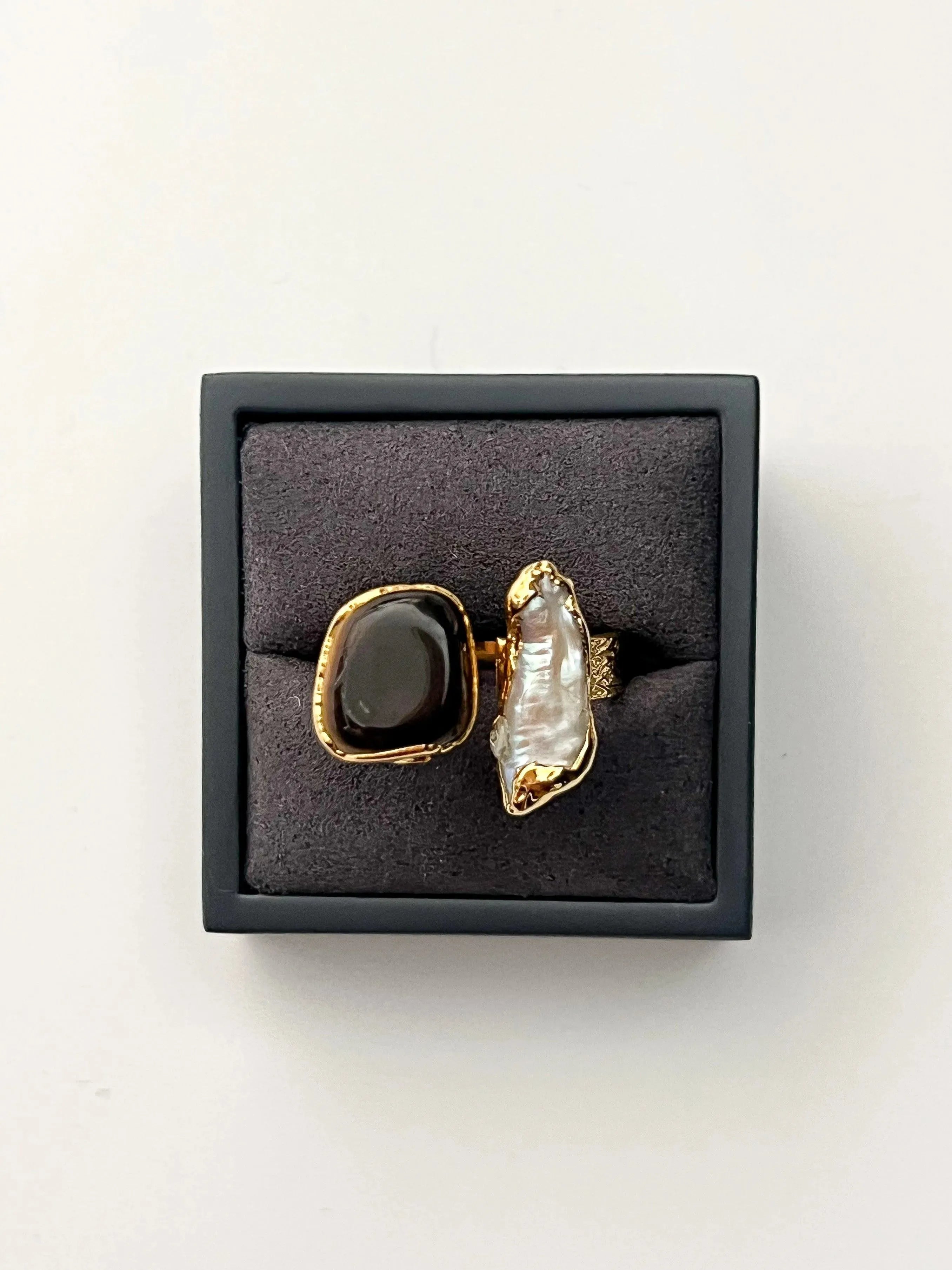 Bague - Double Oeil de tigre Perle Naturelle - Atelier Victor Paris - Vintage Watch Shop Dubai