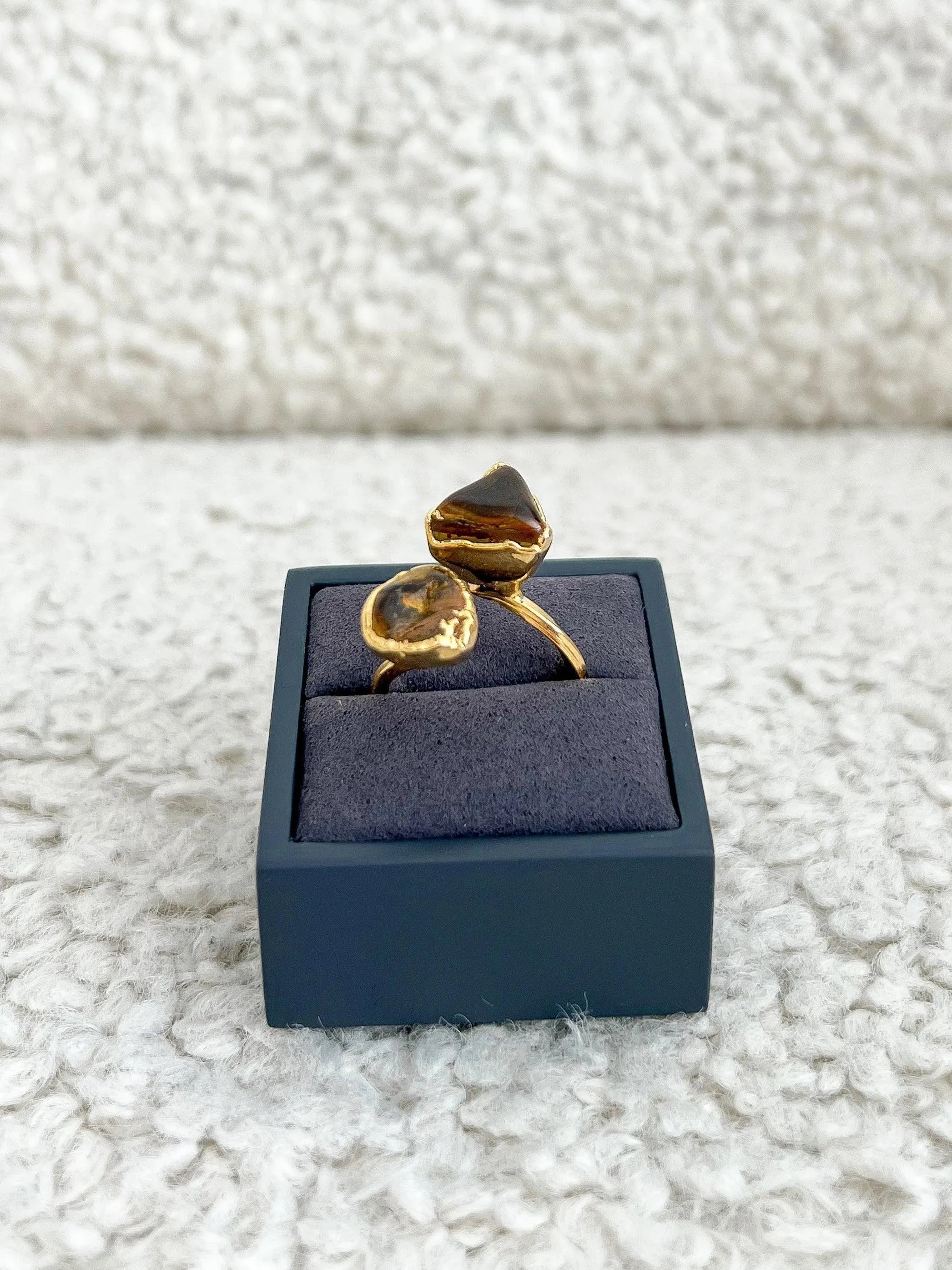 Bague Double - Oeil du Tigre - Atelier Victor Paris - Vintage Watch Shop Dubai
