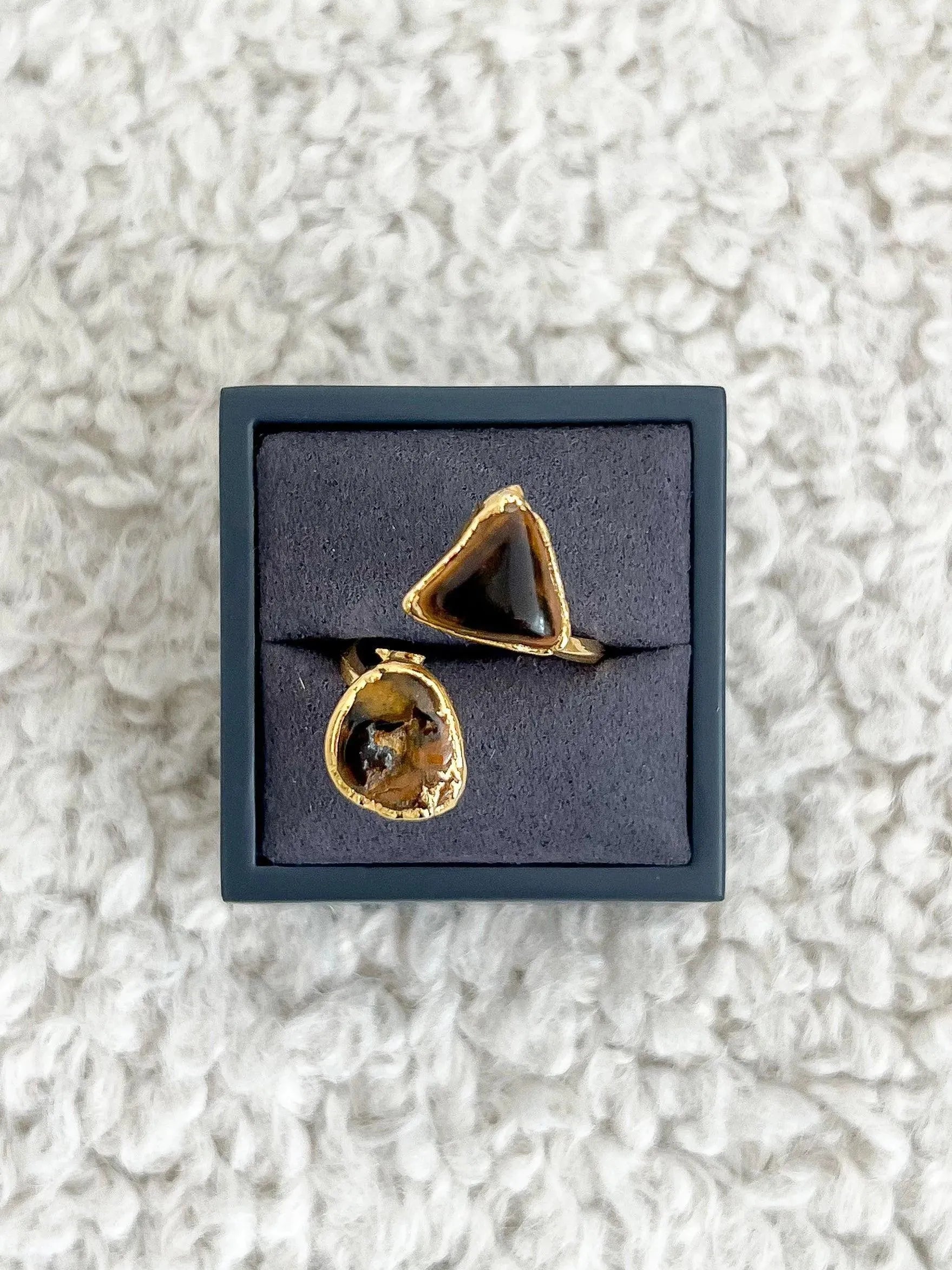 Bague Double - Oeil du Tigre - Atelier Victor Paris - Vintage Watch Shop Dubai