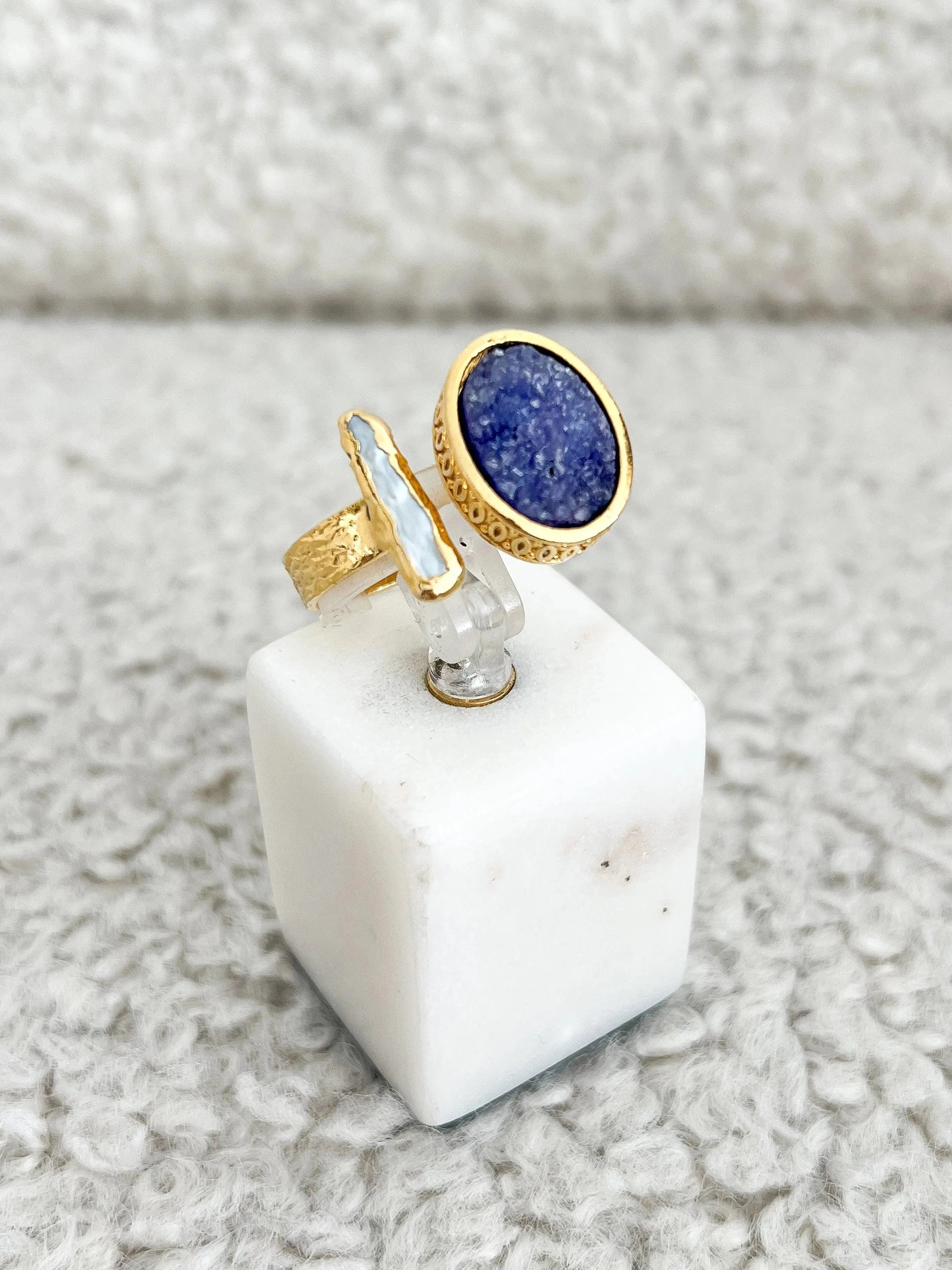 Bague Double - Perle naturelle et Lapis Lazuli - Atelier Victor Paris - Vintage Watch Shop Dubai