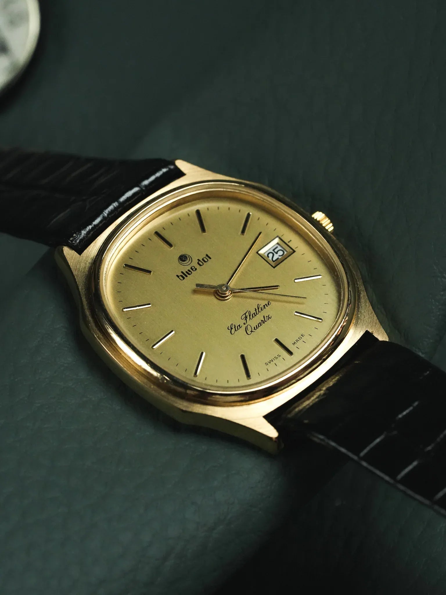 Blue Dot - Tonneau Or Eta Flatline Quartz - NOS - 1990s - Atelier Victor