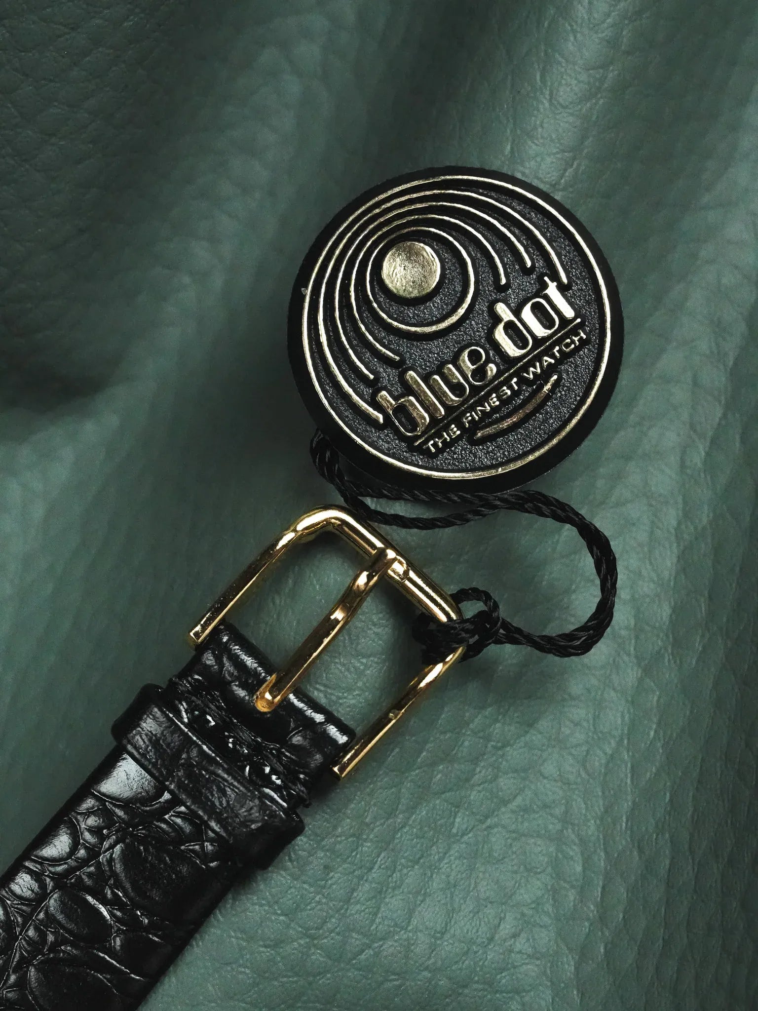 Blue Dot - Tonneau Or Eta Flatline Quartz - NOS - 1990s - Atelier Victor