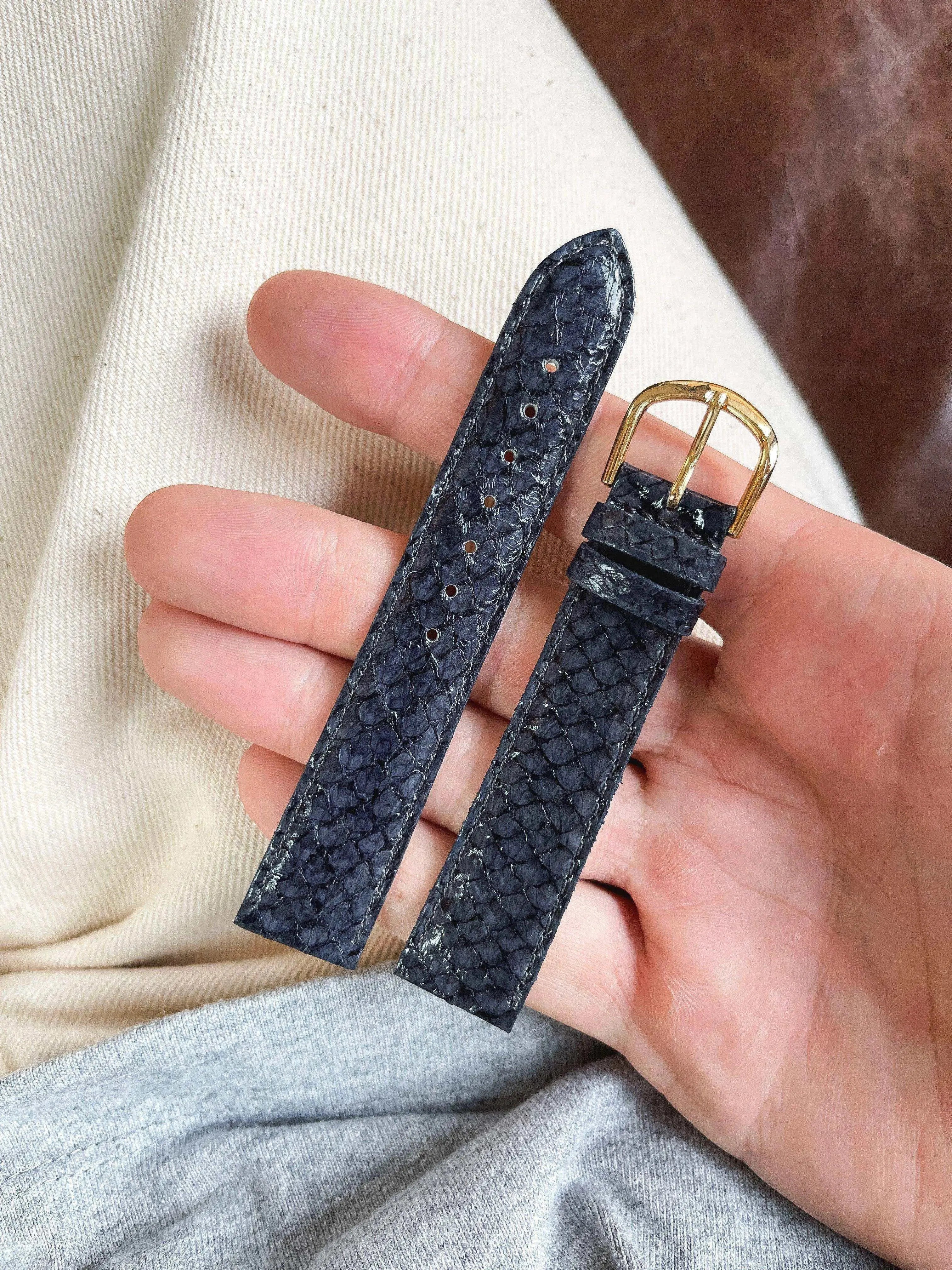 Bracelet de montre bleu nuit - Cuir Saumon - Atelier Victor Paris - Vintage Watch Shop Dubai