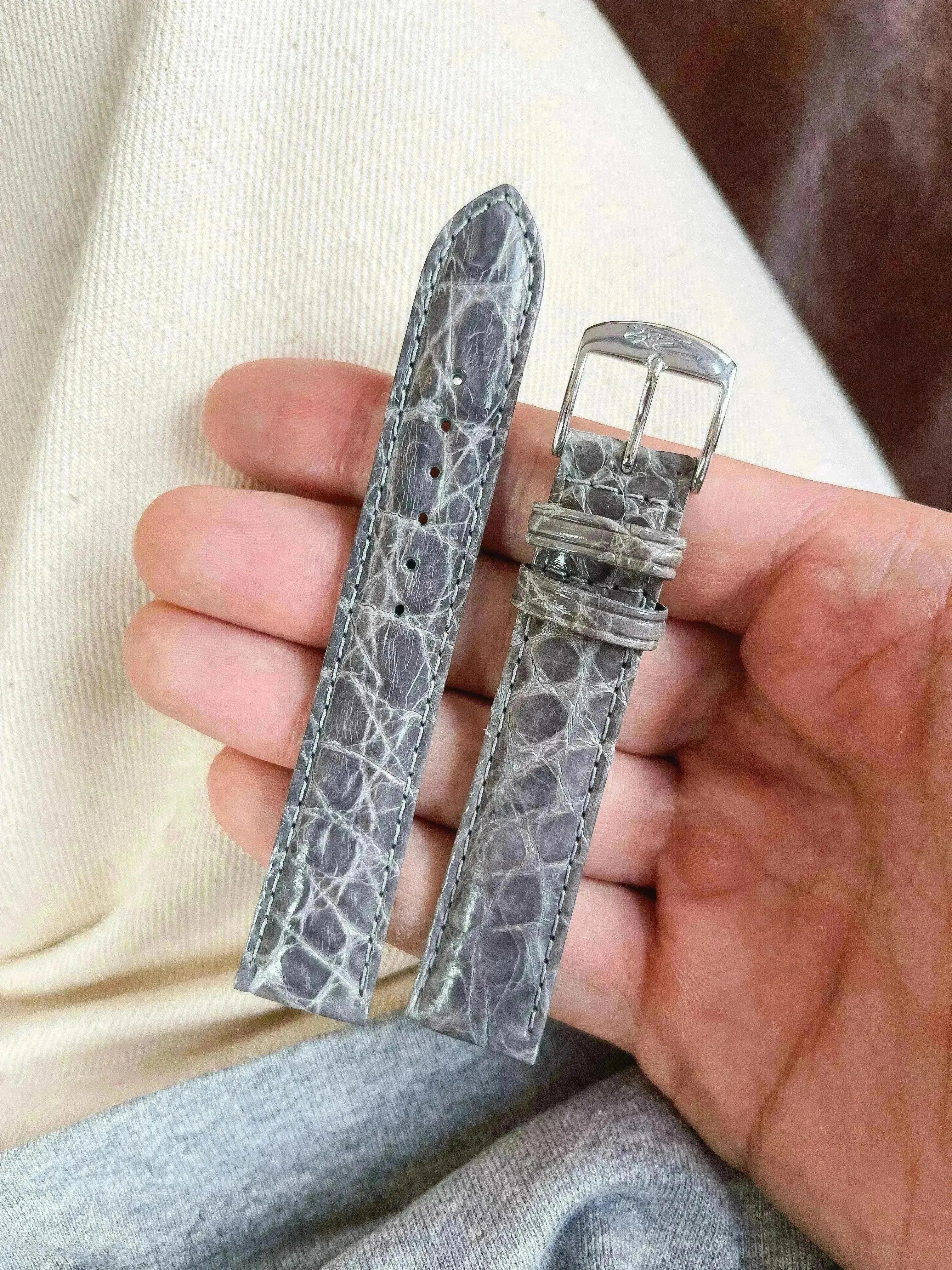 Bracelet de montre vintage gris clair - Cuir Crocodile - Atelier Victor