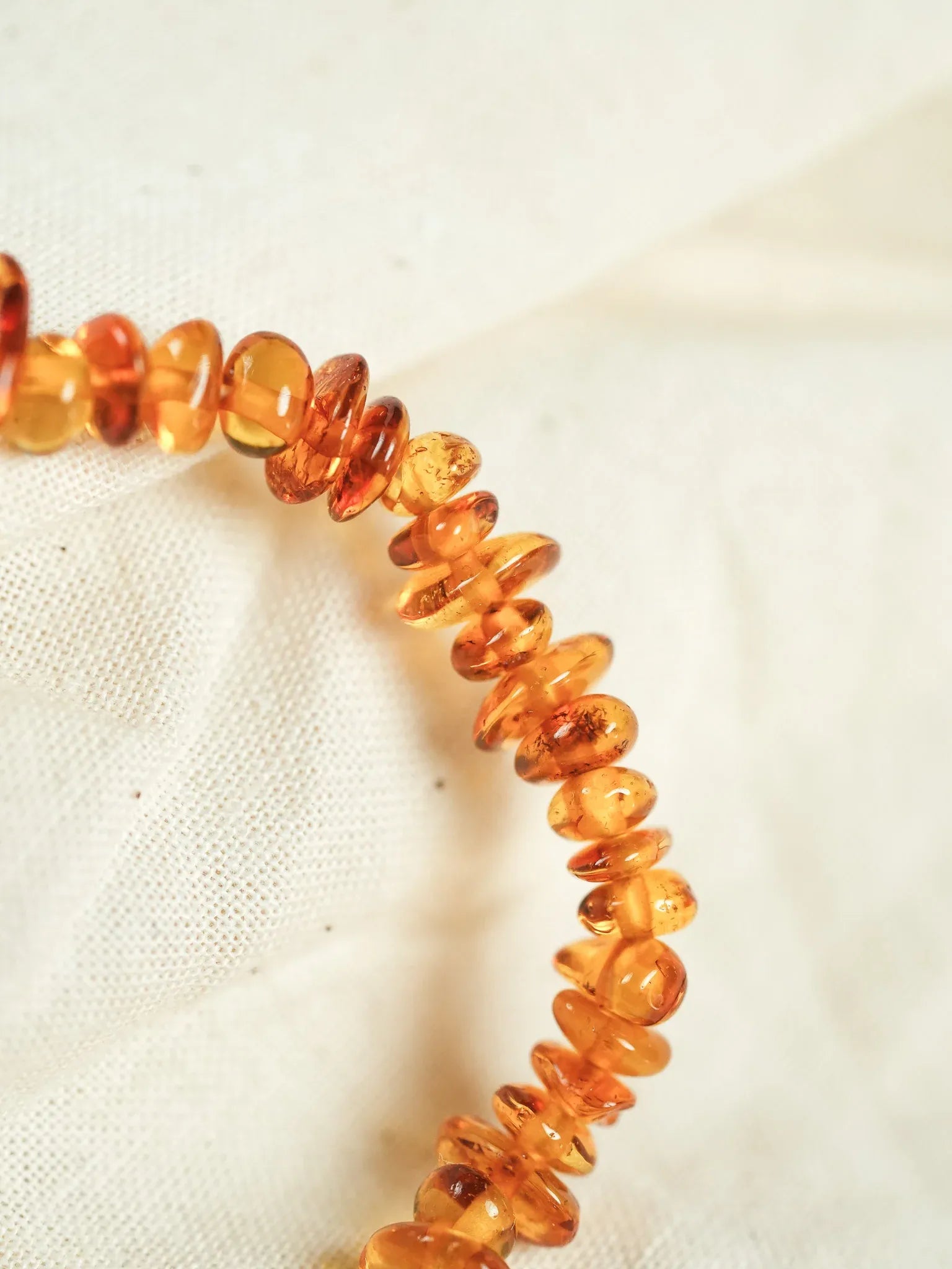 Bracelet en Ambre Baltique naturel - Plaques Fines Orange Clair - Atelier Victor