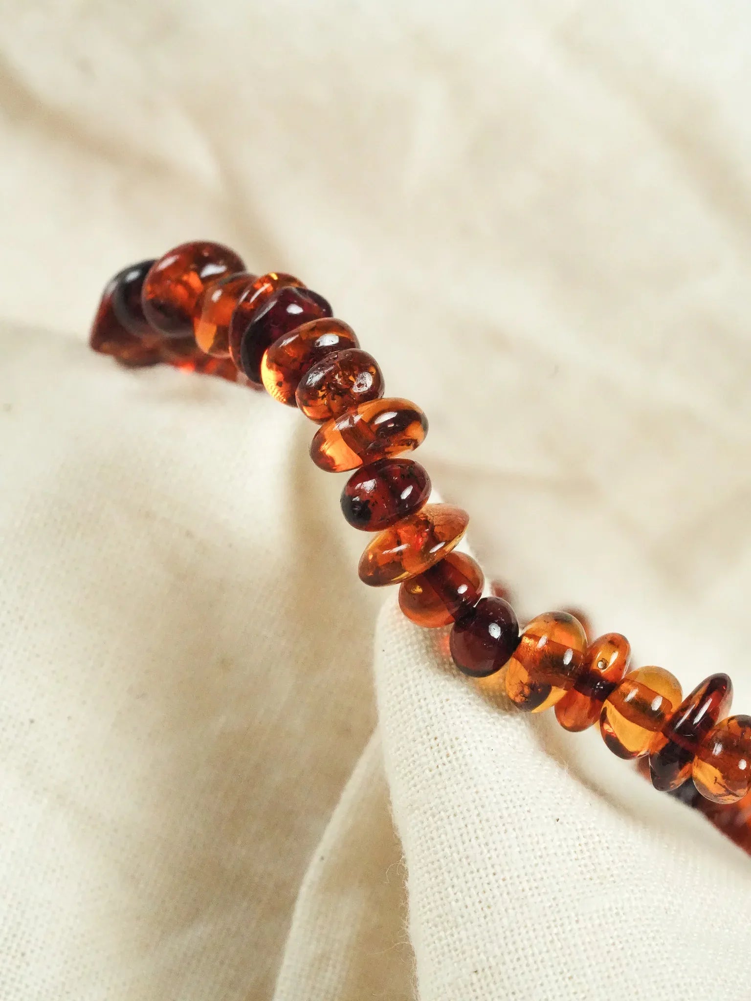 Bracelet en Ambre Baltique naturel - Plaques Orange Foncé - Atelier Victor