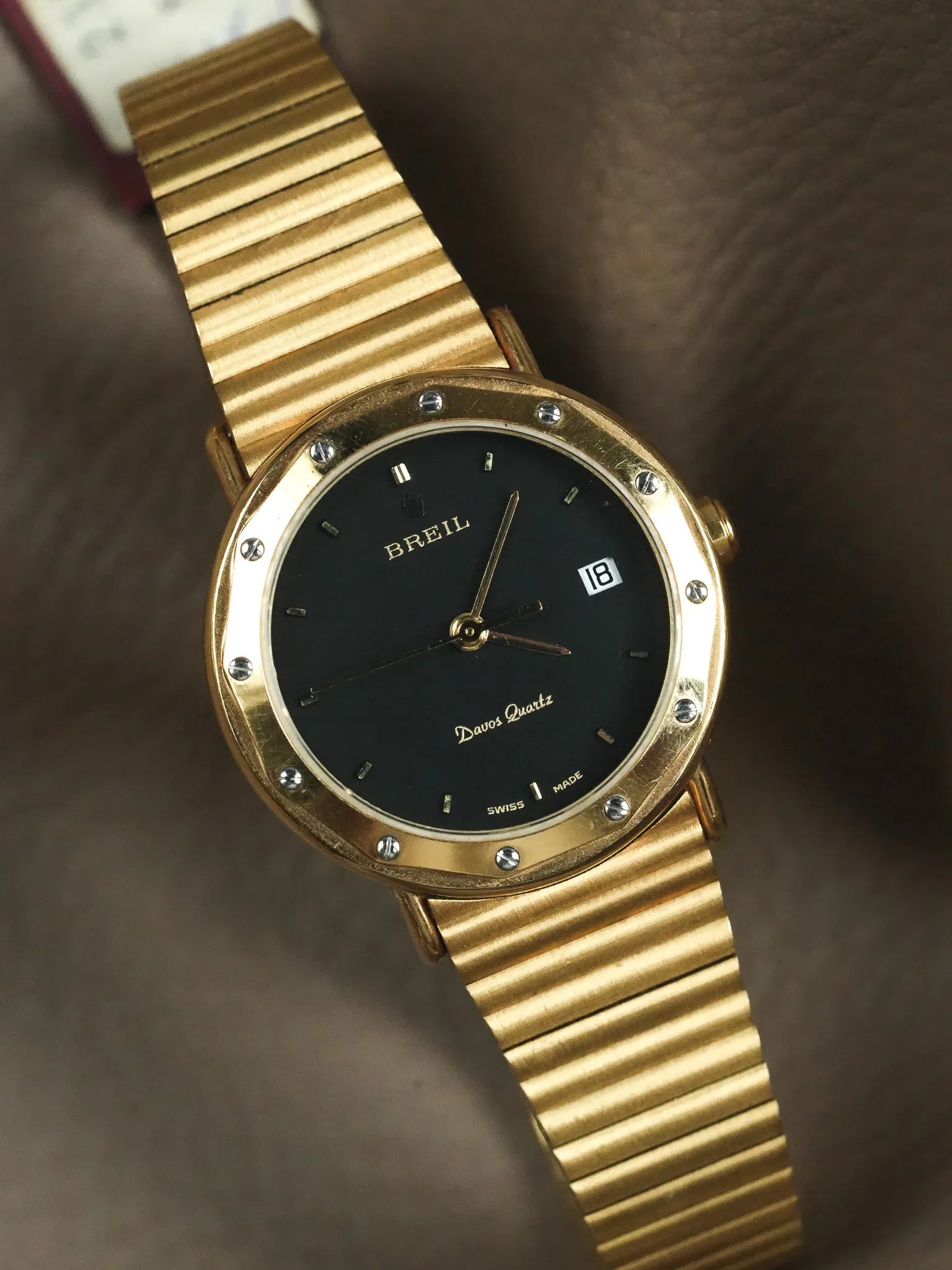 Breil - Or intégrale lunette vissée cadran noir - Neuve de stock - 1990s - Atelier Victor