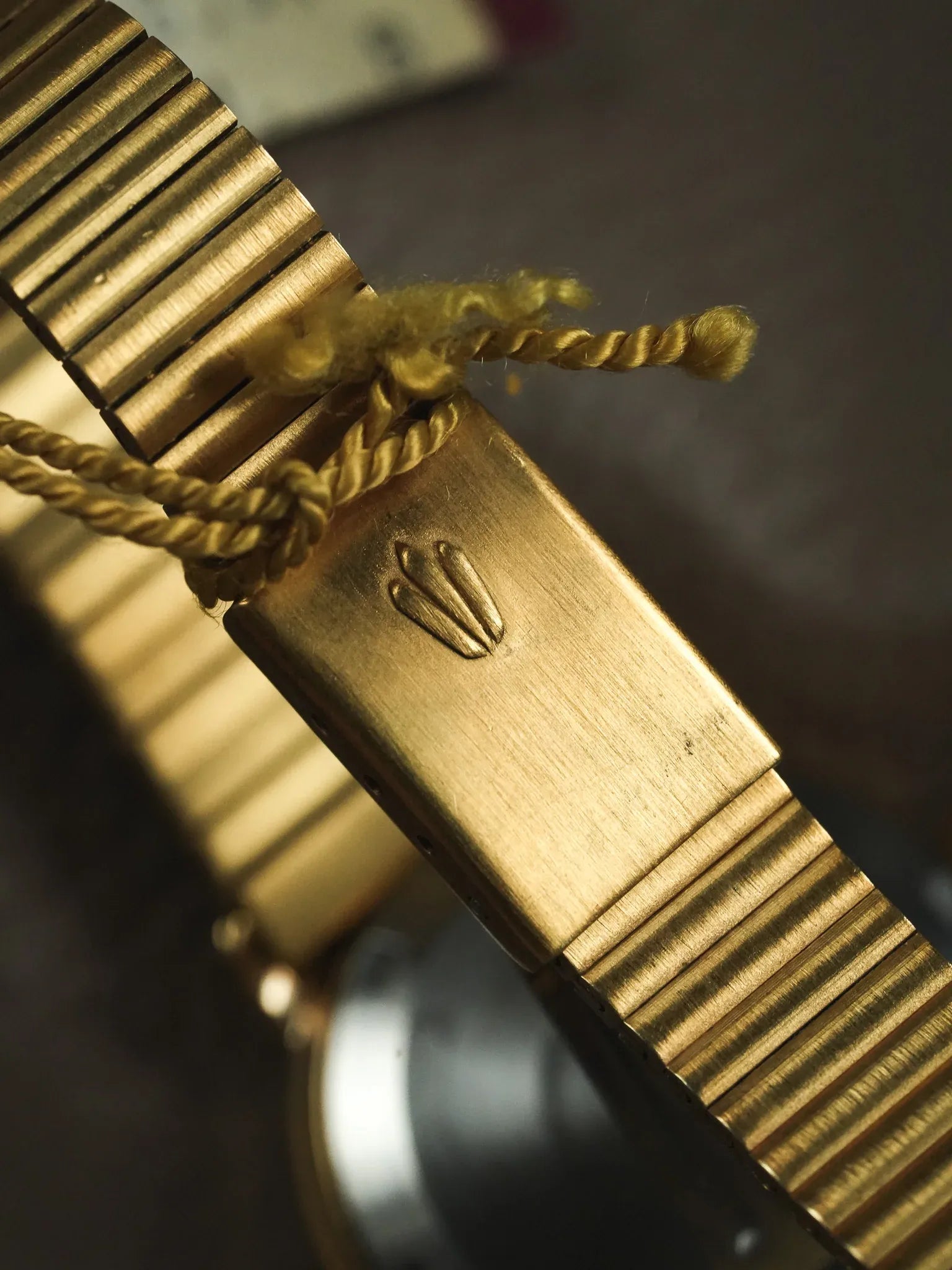 Breil - Or intégrale lunette vissée cadran noir - Neuve de stock - 1990s - Atelier Victor