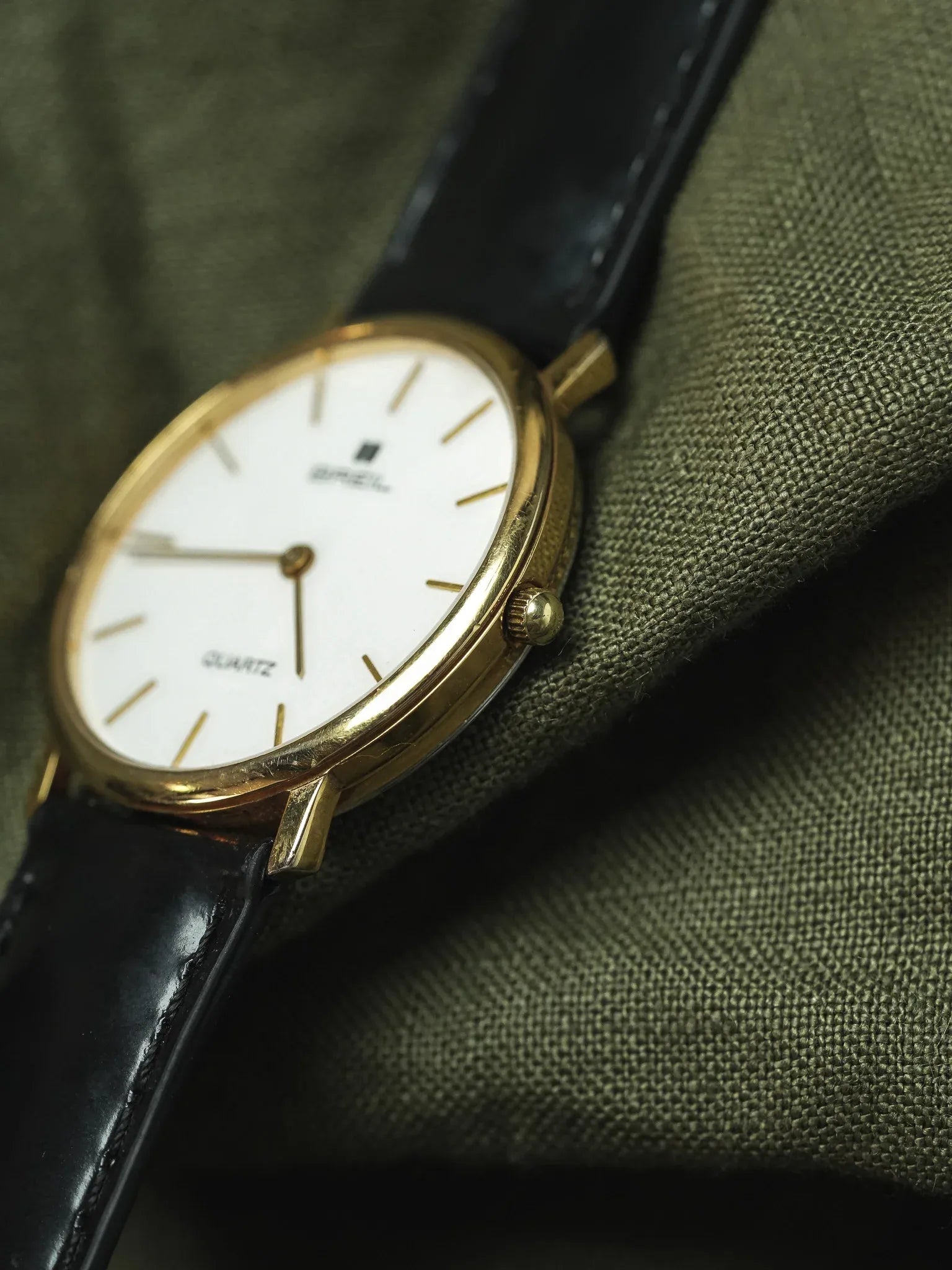 Breil - Ronde Or Tapisserie Blanc - 1990s - Atelier Victor - Vintage  Shop