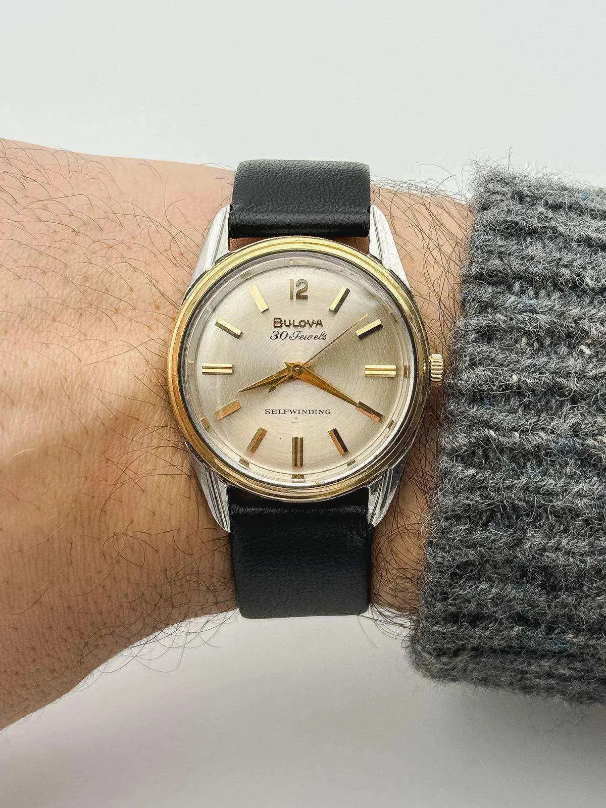 Bulova - Bicolor - 1963 - Atelier Victor - Vintage Watch Shop
