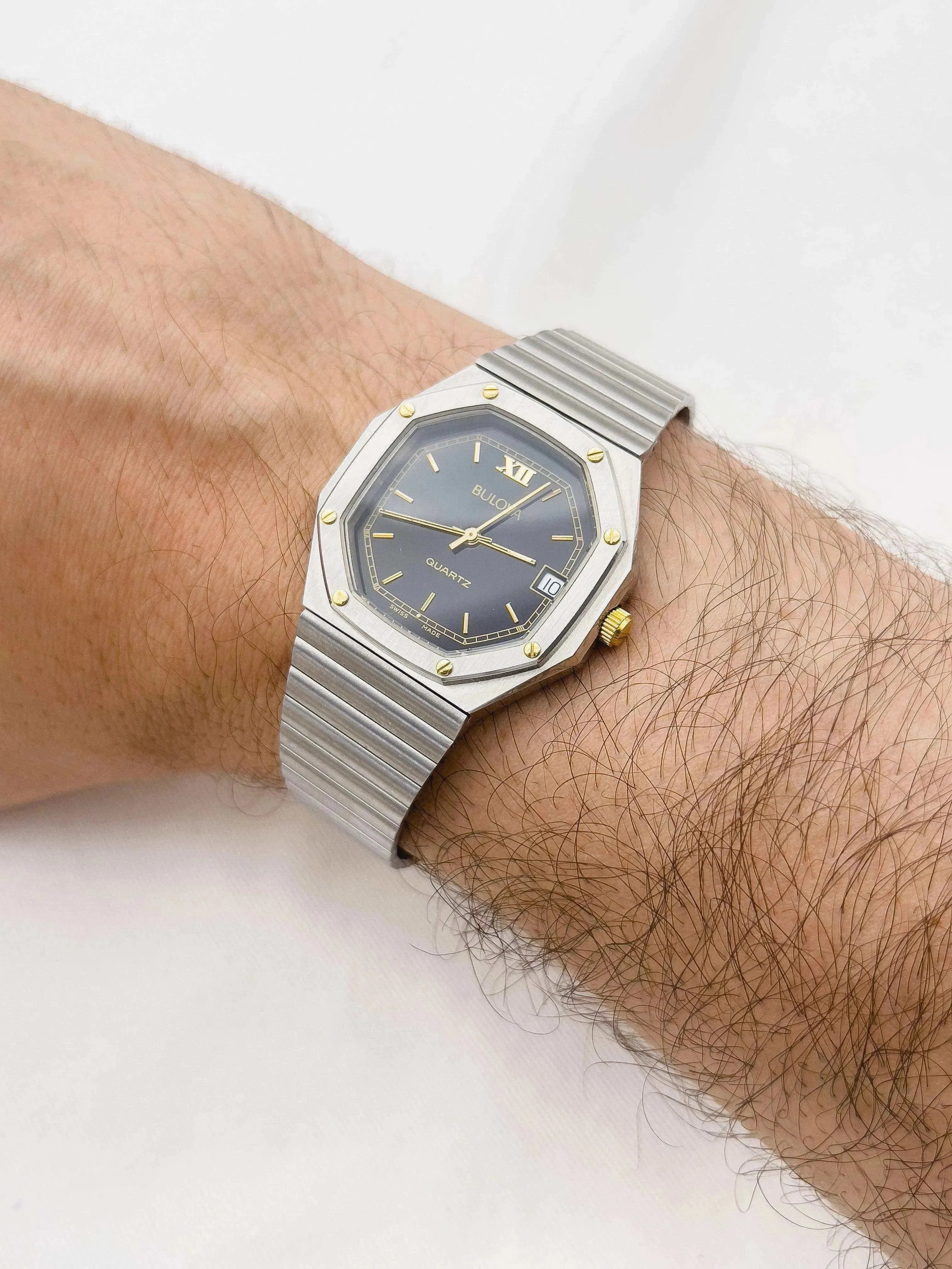 Bulova - Black Dial Royal NOS - 1980s - Atelier Victor - Vintage  Shop
