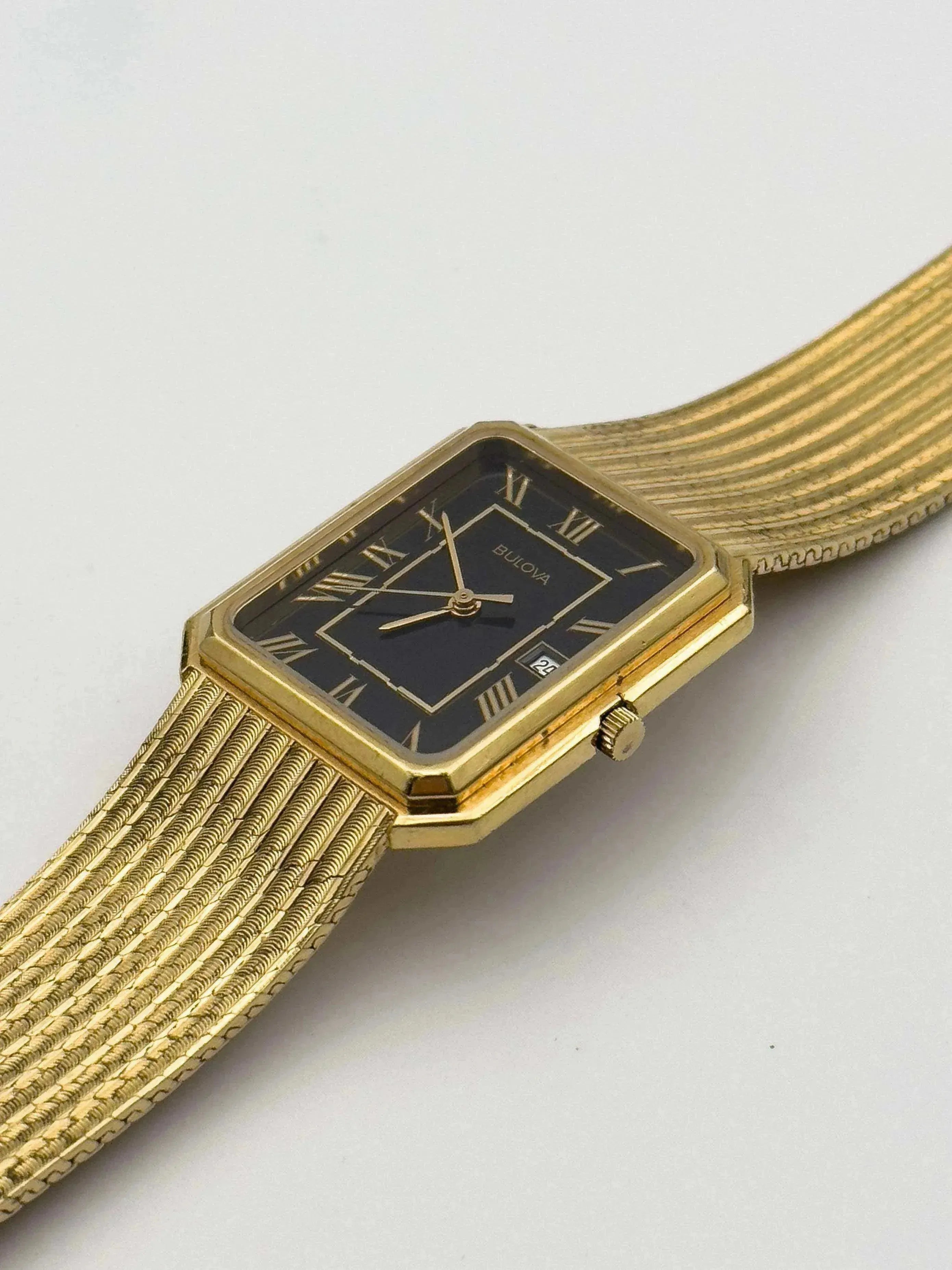 Bulova - Gold Bracelet / Black dial - 1994 - Atelier Victor Paris - Vintage Watch Shop Dubai