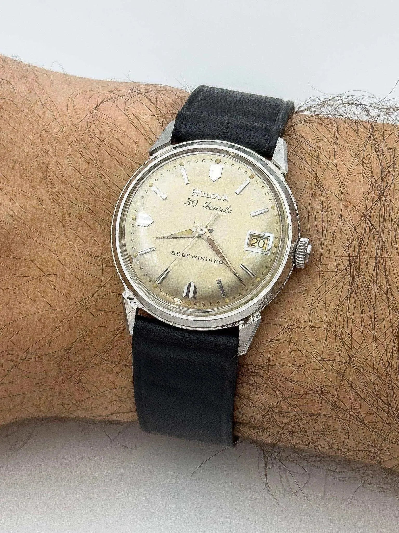 Bulova - Lin Date - 1966 - Atelier Victor Paris - Vintage Watch Shop Dubai