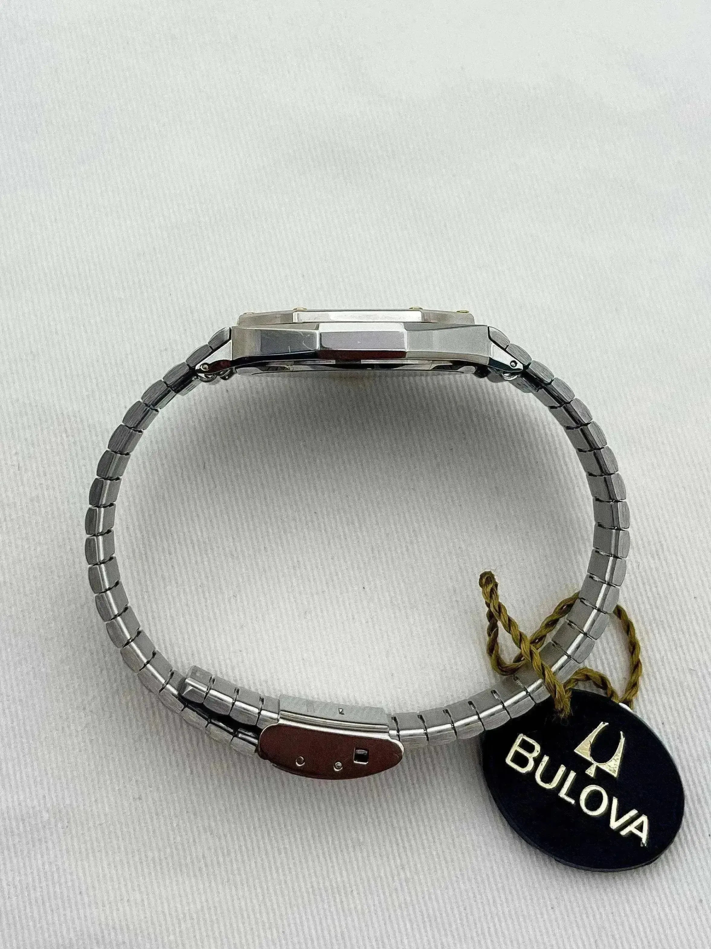 Bulova - Noir Royal NOS - 1980s - Atelier Victor