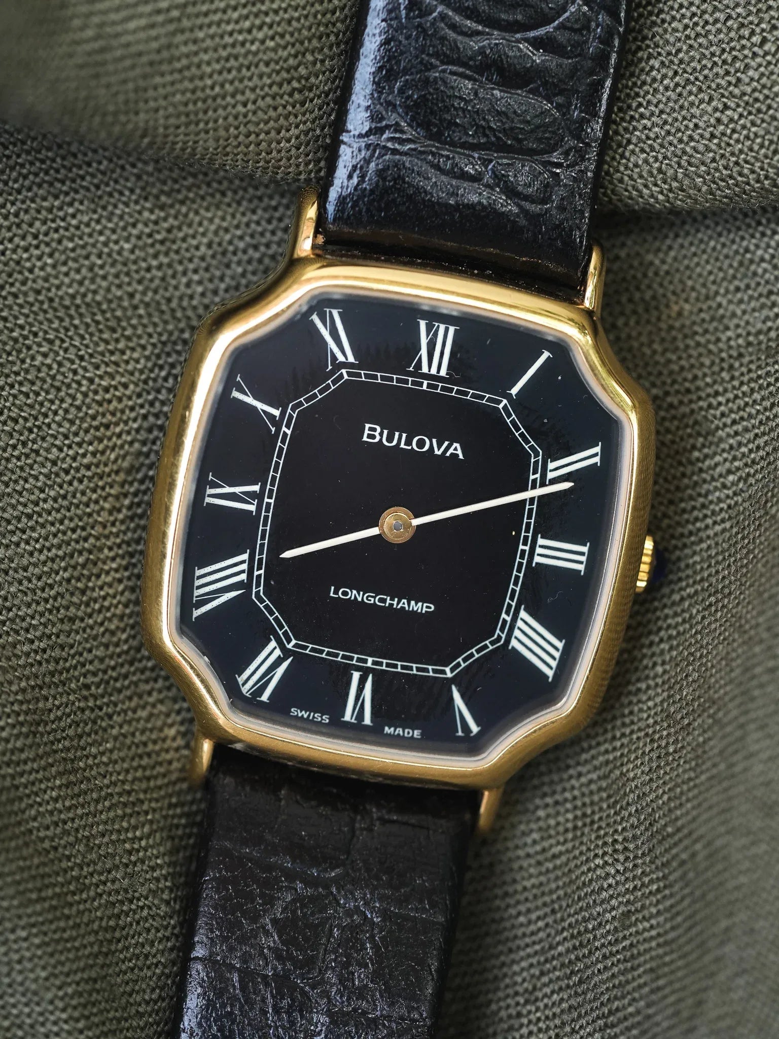 Bulova x Longchamp - Octogonale Noir Plaqué or - NOS - 1970s - Atelier Victor