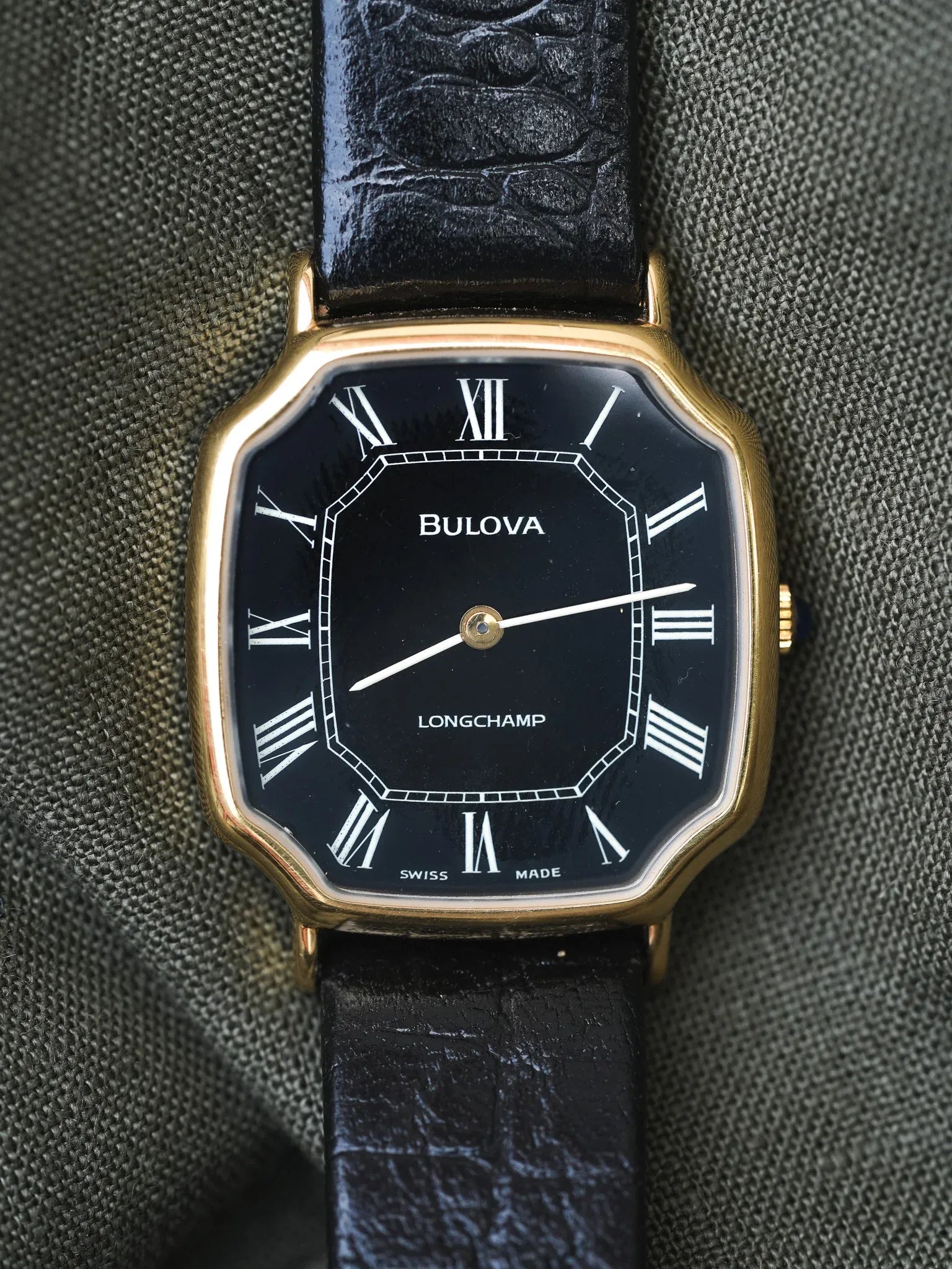 Bulova x Longchamp - Octogonale Noir Plaqué or - NOS - 1970s - Atelier Victor