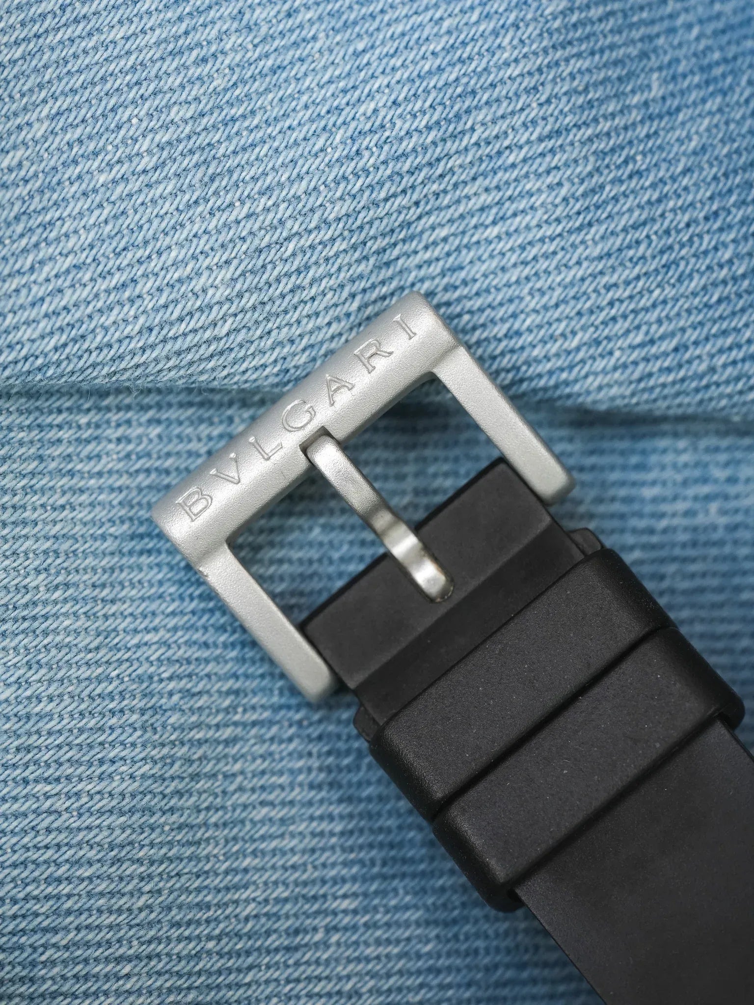 Bvlgari - Aluminum 29mm Crème Caoutchouc noir - 1990s - Atelier Victor - Vintage  Shop