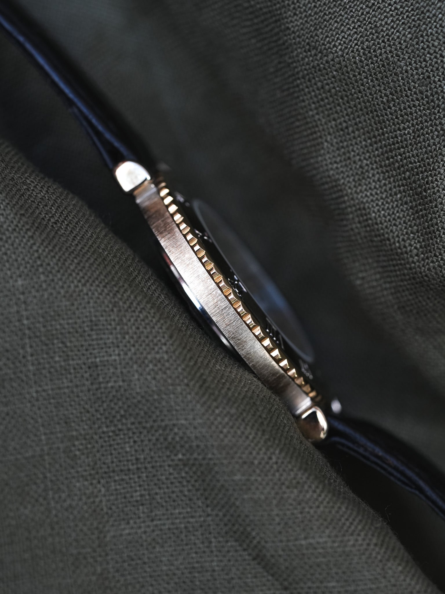 Cadet - Acier Or Cadran noir - 1990s - Atelier Victor Paris - Vintage Watch Shop Dubai