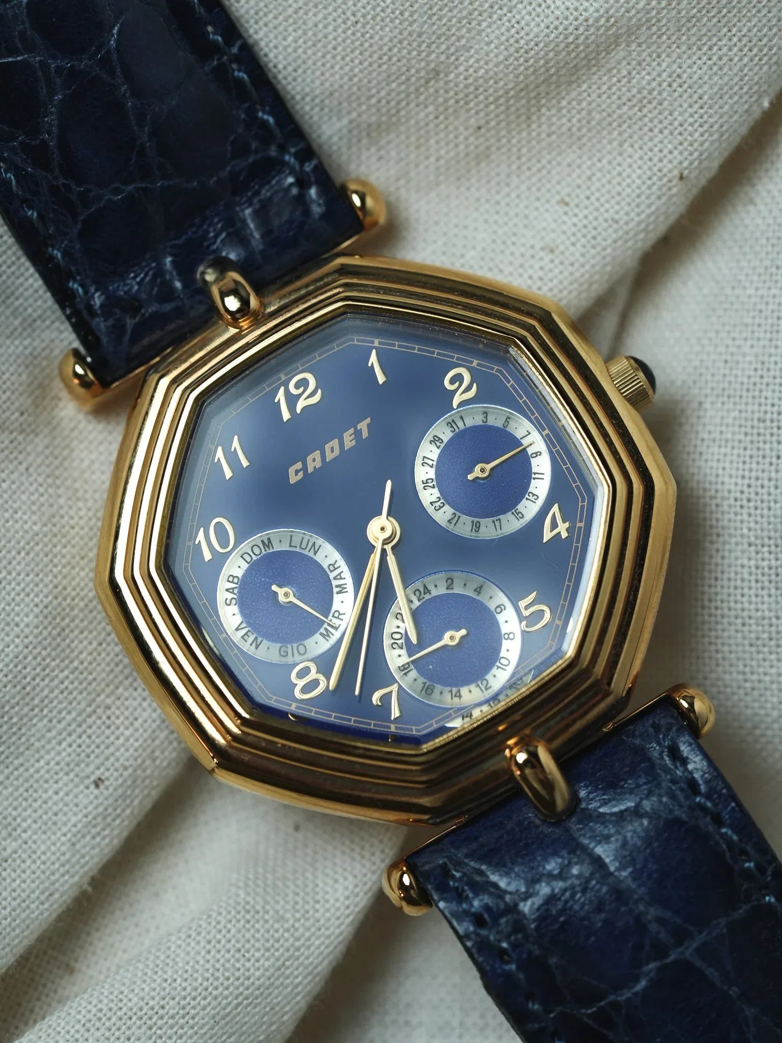 Cadet - Octogonale Or Bleu Triple Date - NOS -1990s - Atelier Victor