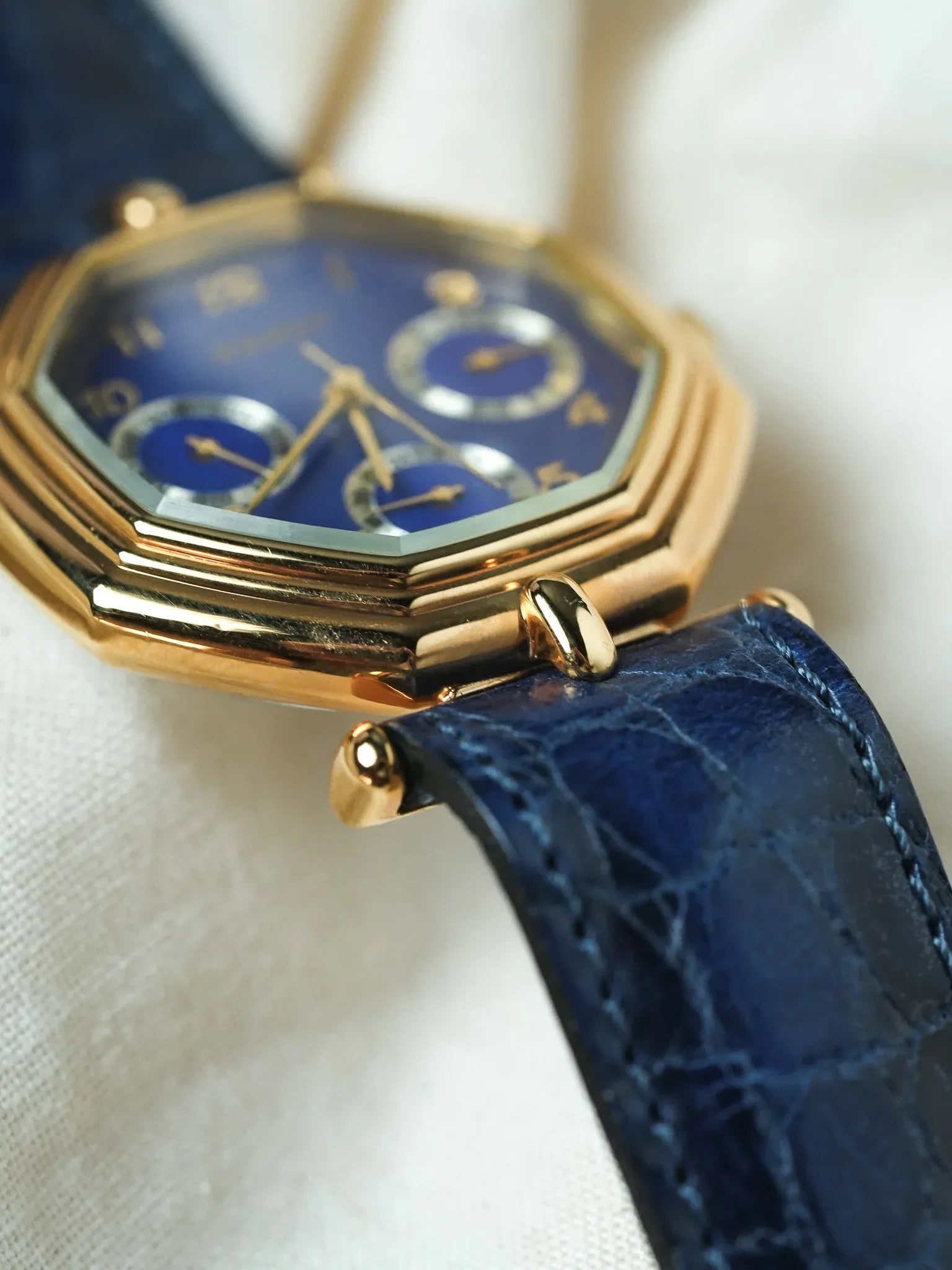 Cadet - Octogonale Or Bleu Triple Date - NOS -1990s - Atelier Victor