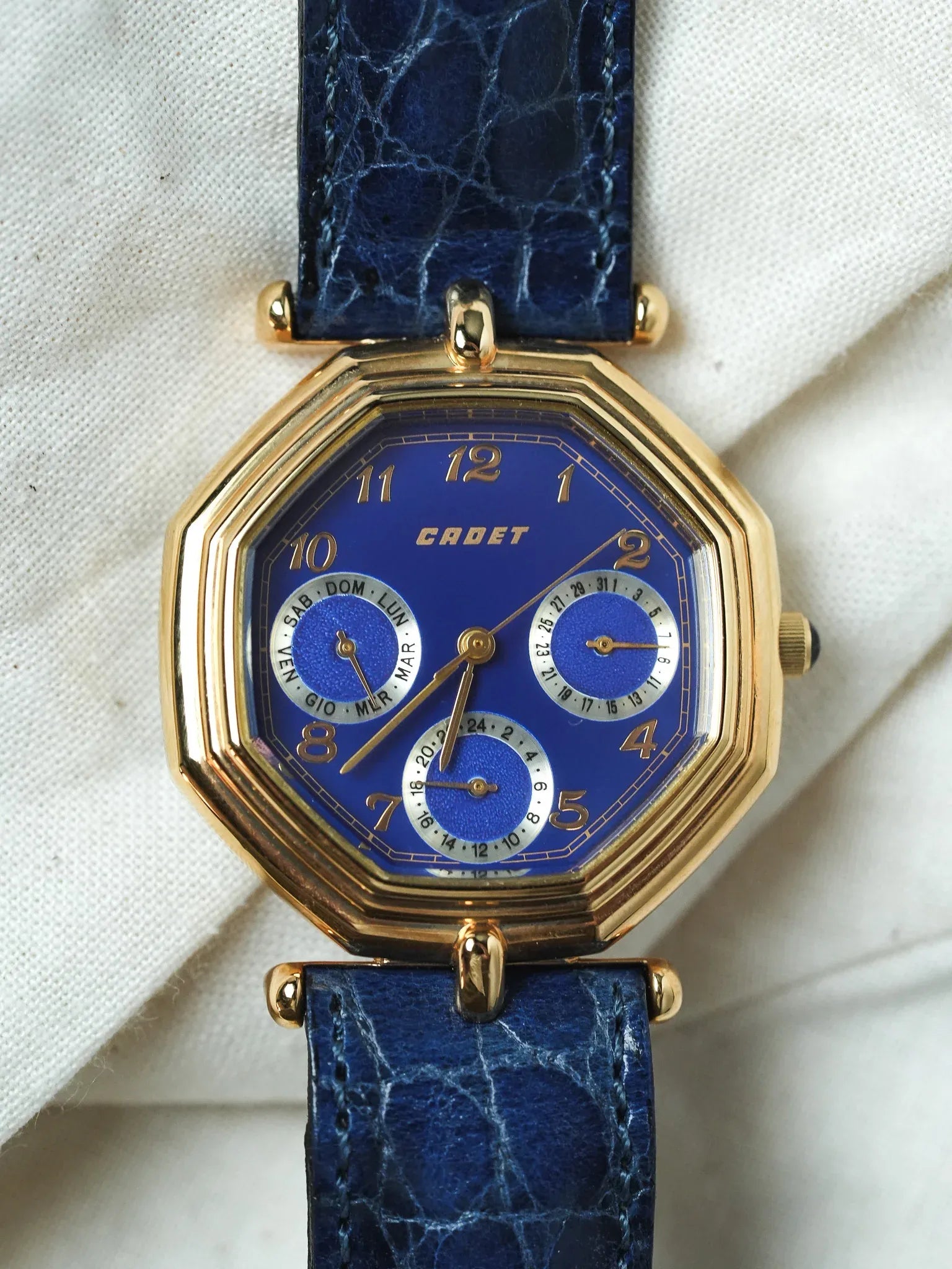 Cadet - Octogonale Or Bleu Triple Date - NOS -1990s - Atelier Victor