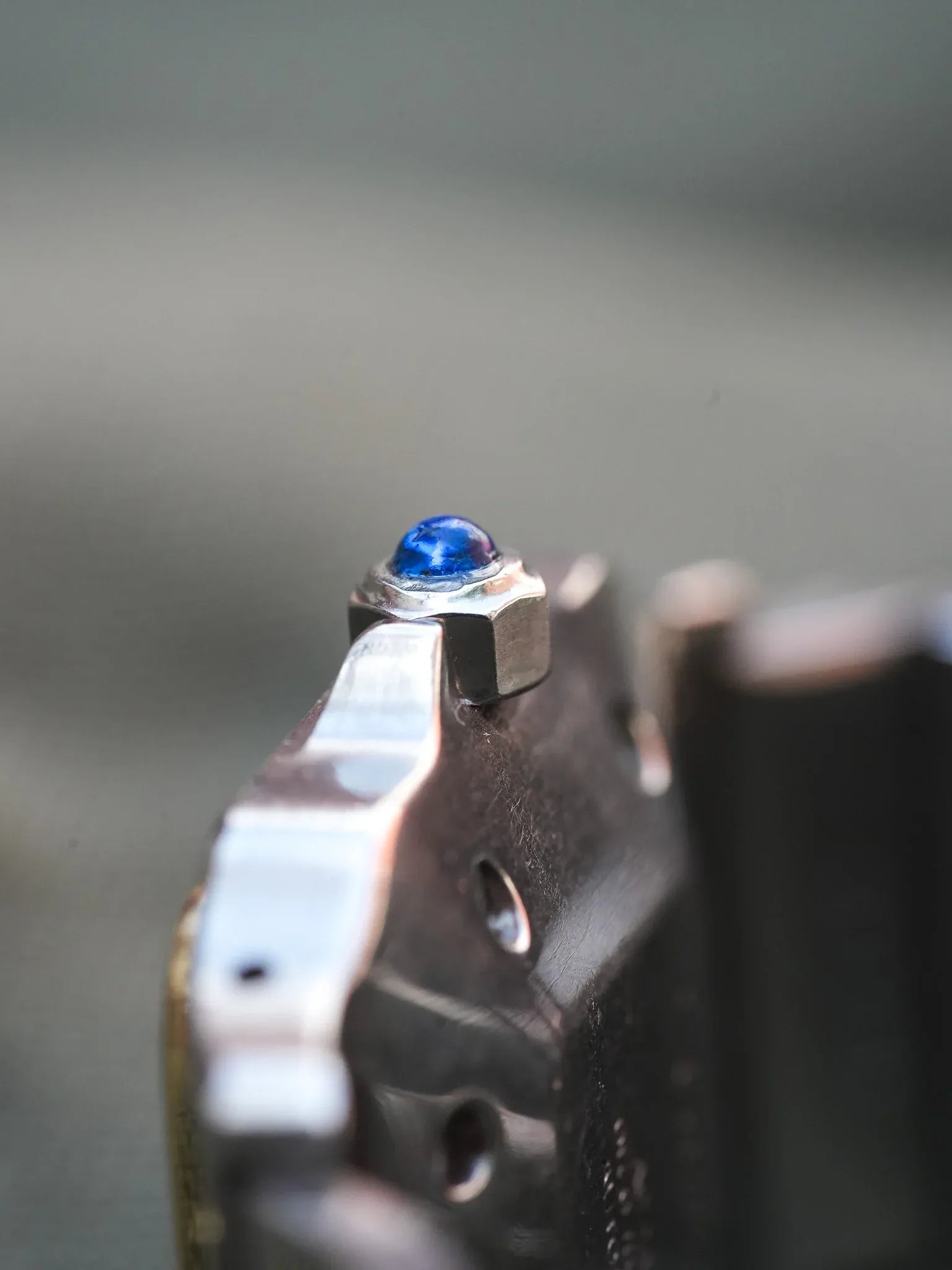 Cartier - La fameuse Santos 2961 or et acier - 1980s - Atelier Victor