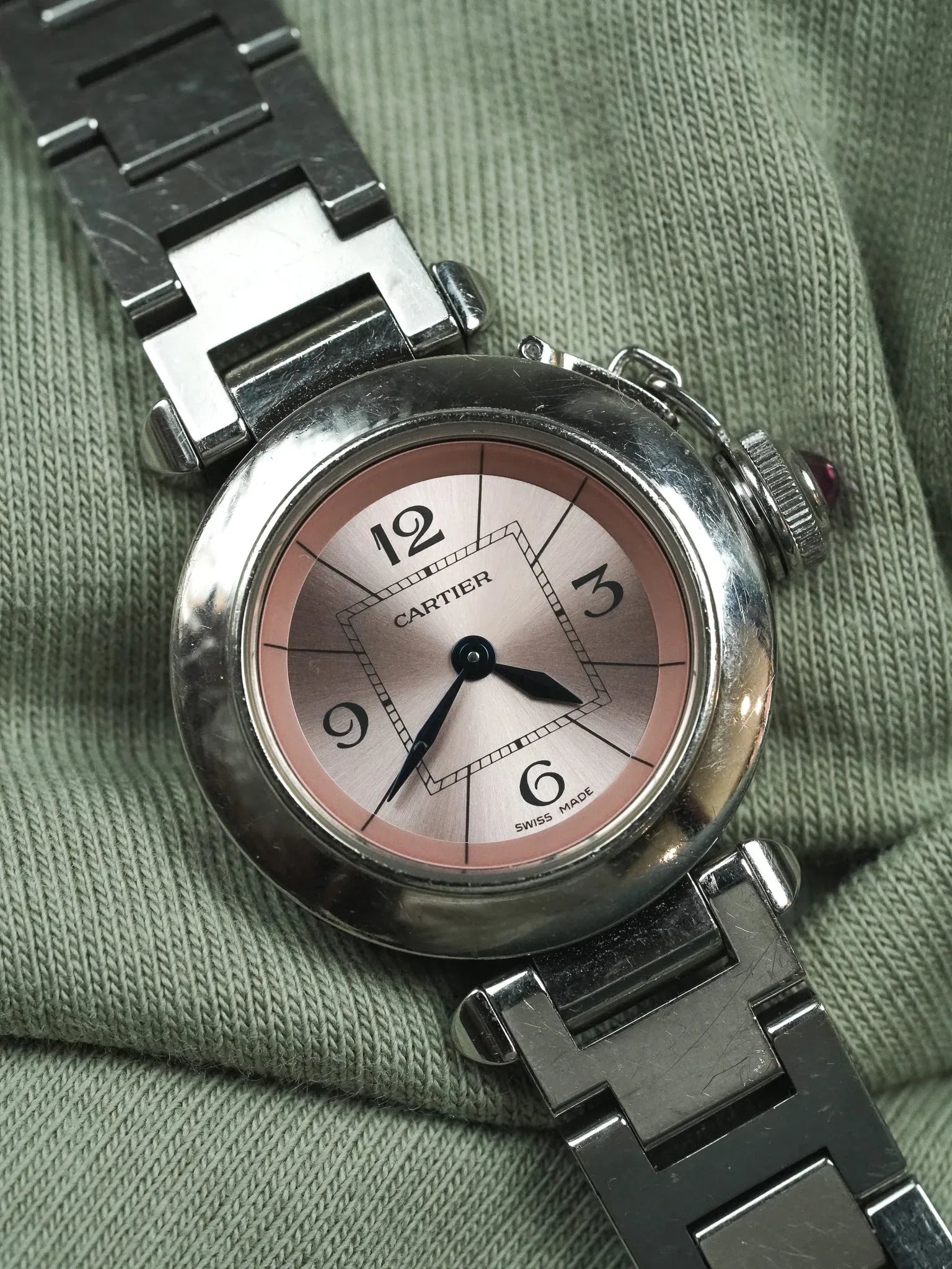 Cartier - Mini Pasha Rose 2973 27mm Acier - 2000s - Atelier Victor - Vintage  Shop