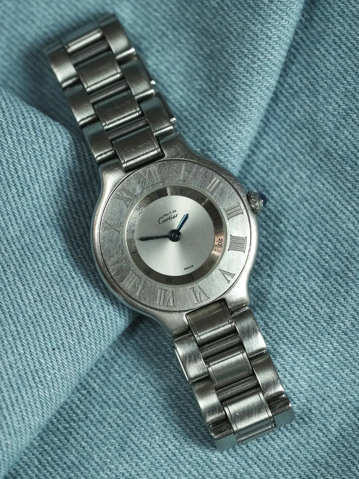 علبة من الفولاذ وسوار أصلي بوصلات محدبة - ساعة Cartier Must 21 1340 فينتاج - Atelier Victor
