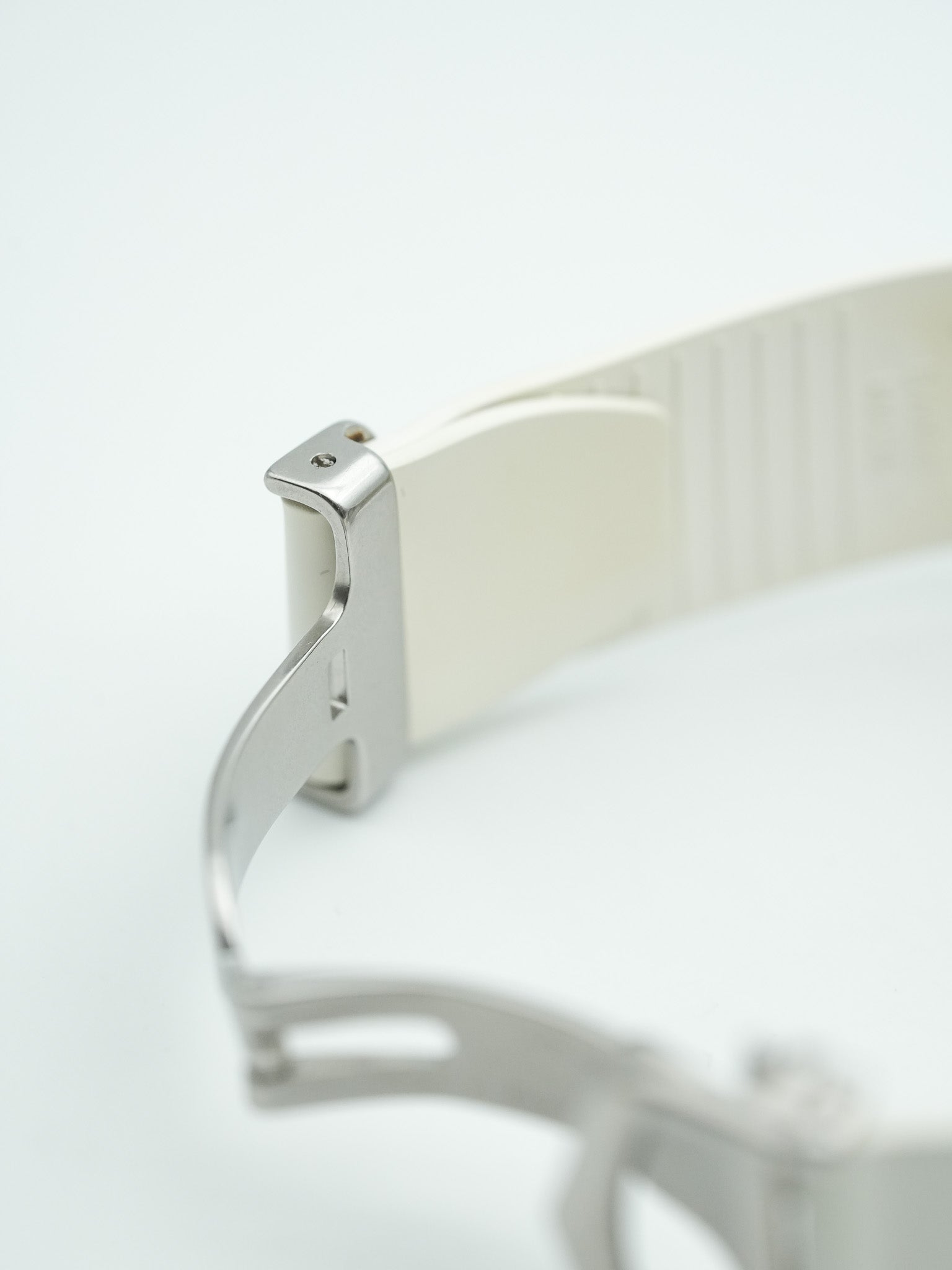 Cartier - Must Chronographe Blanc - 1990s - Atelier Victor Paris - Vintage Watch Shop Dubai