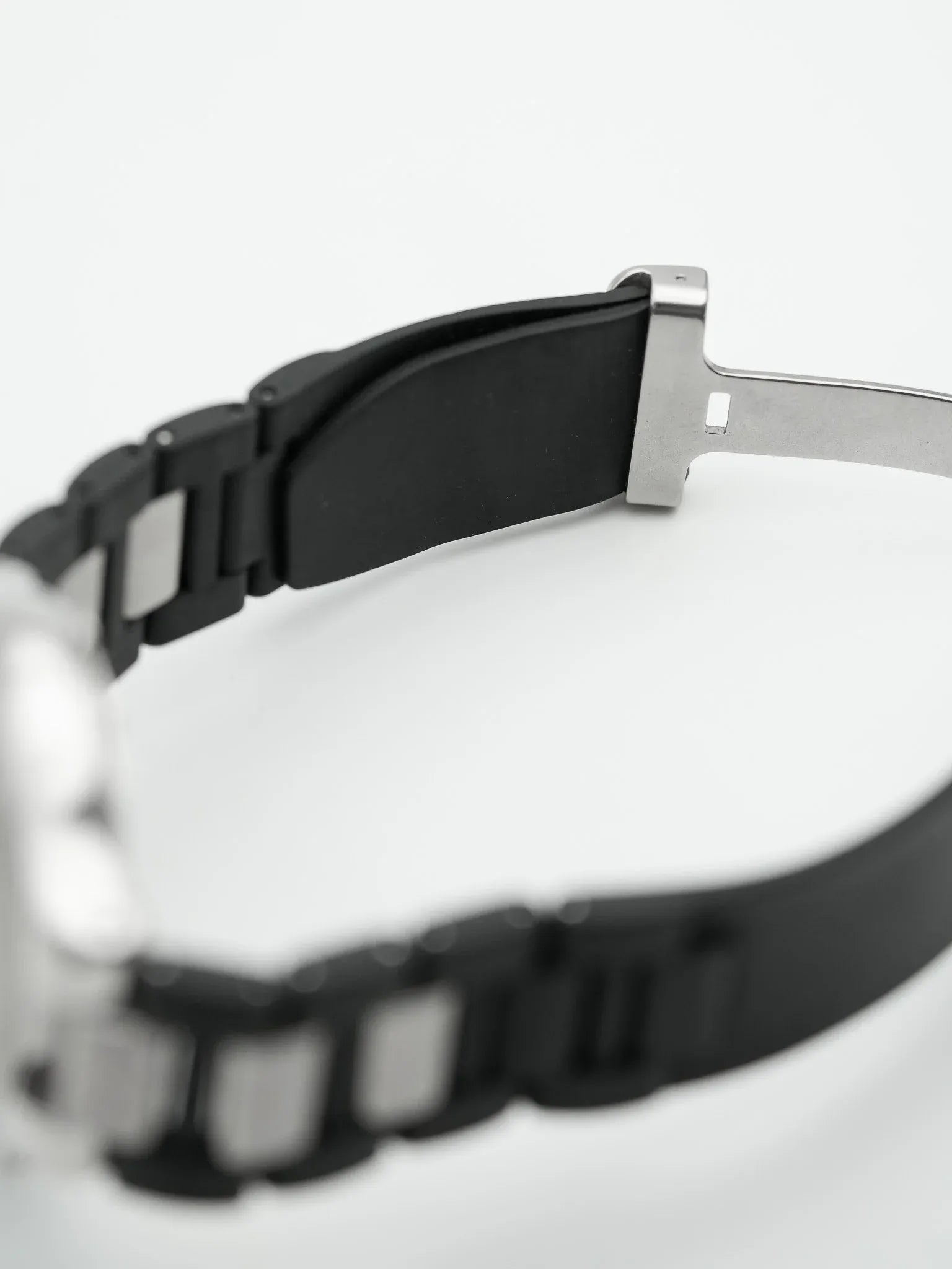 Cartier - Must Chronographe Noir 2424 - 1990s - Atelier Victor