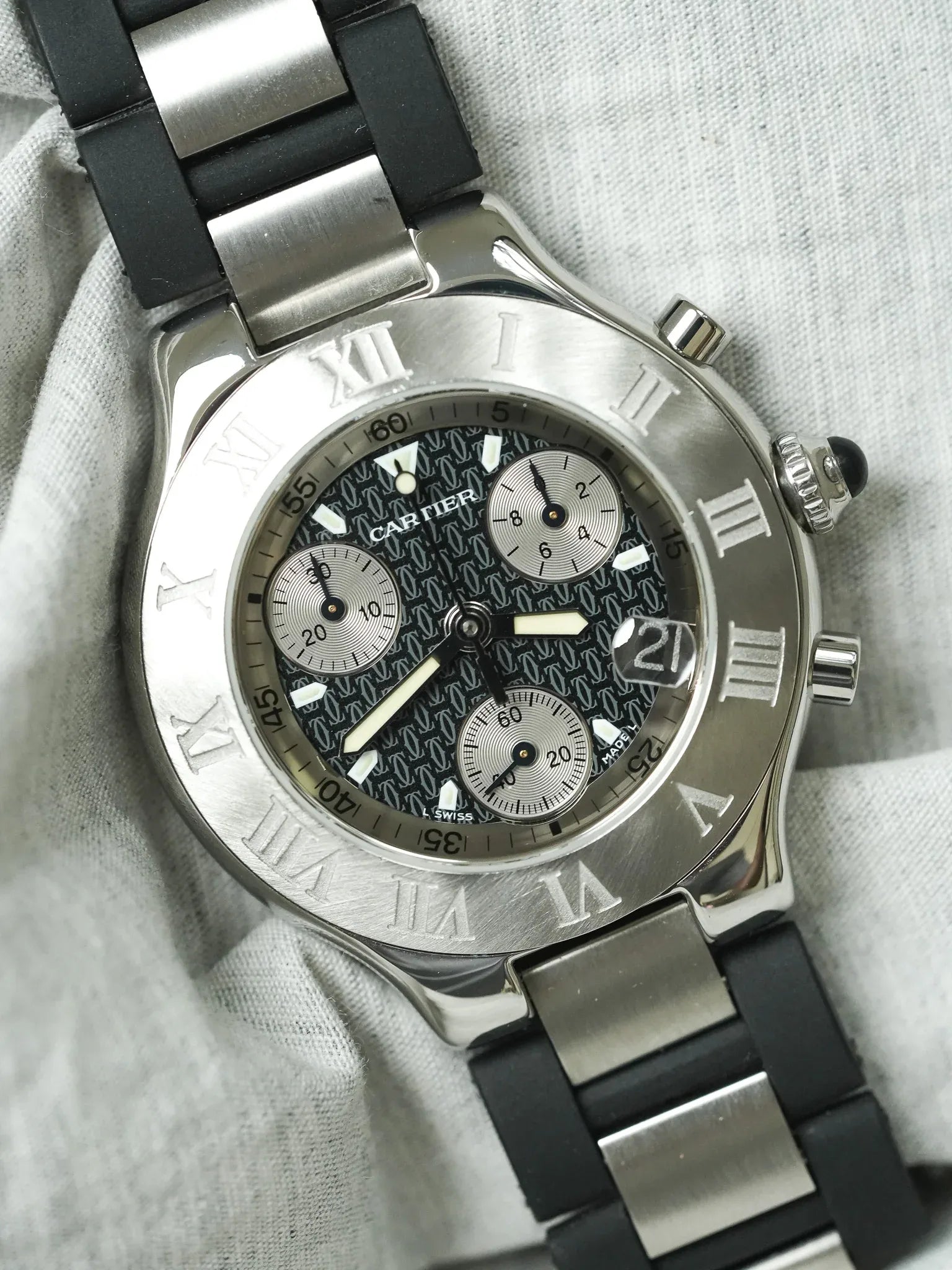 Cartier - Must Chronographe Noir 2424 - papier - 2003 - Atelier Victor