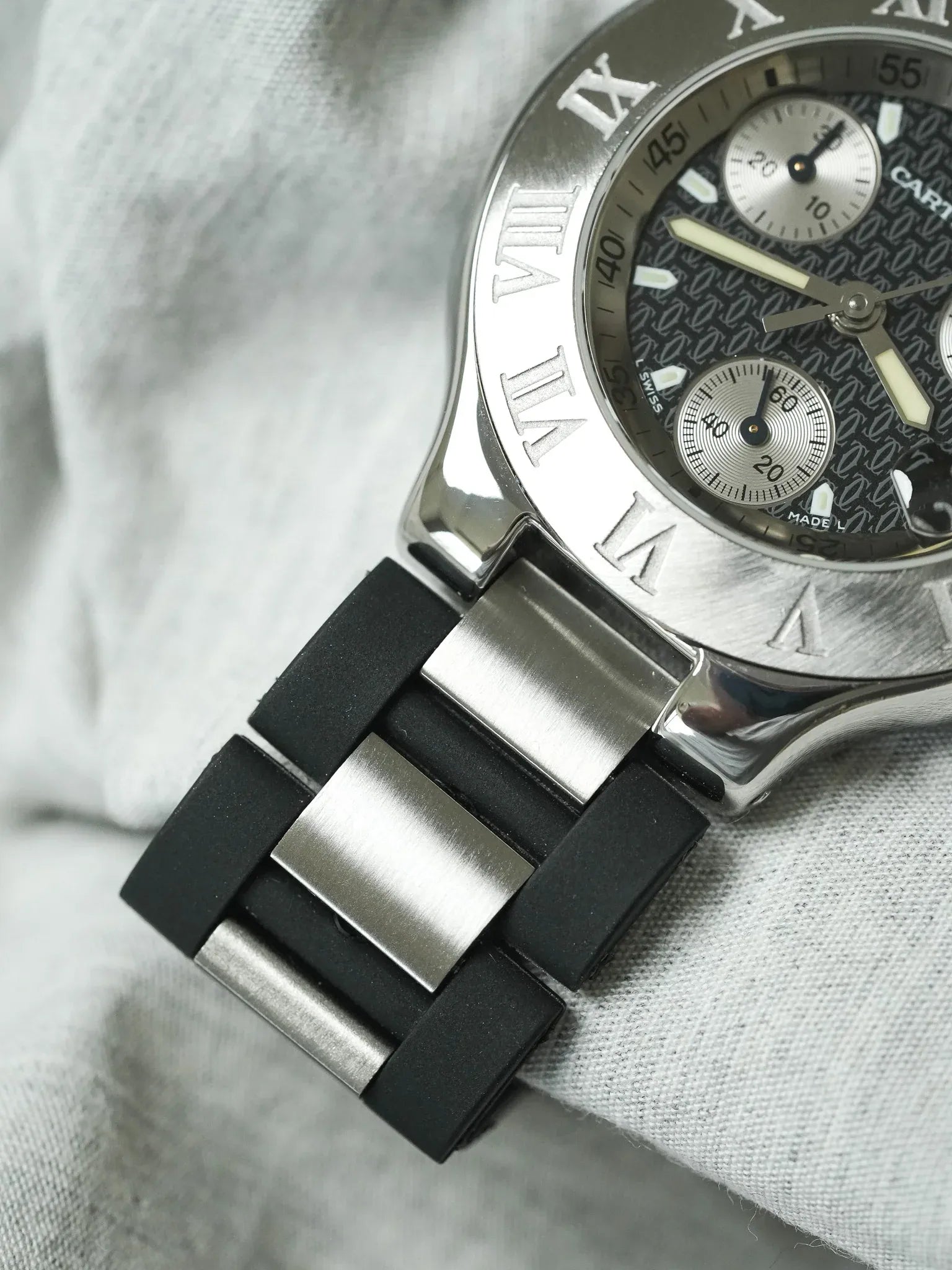 Cartier - Must Chronographe Noir 2424 - papier - 2003 - Atelier Victor