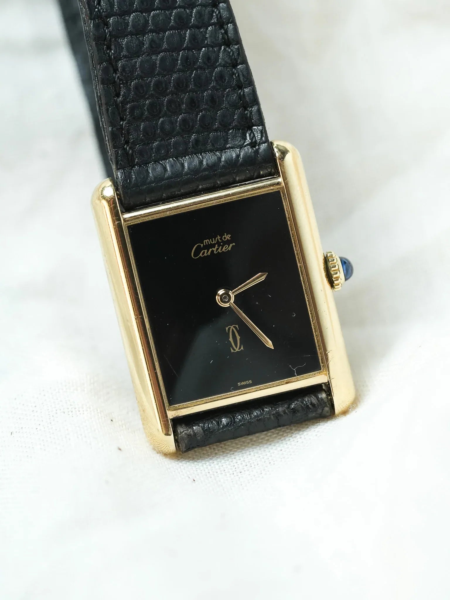 Cartier - Must de Cartier Tank 23x30 Vermeil Cadran Noir laqué - 1980s - Atelier Victor - Vintage  Shop