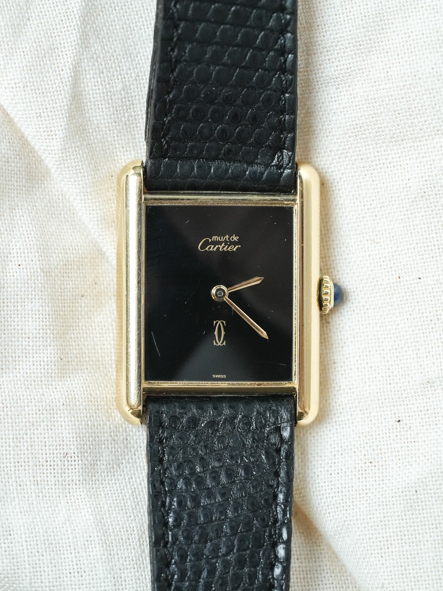 Cartier - Must de Cartier Tank 23x30 Vermeil Cadran Noir laqué - 1980s - Atelier Victor - Vintage Watch Shop