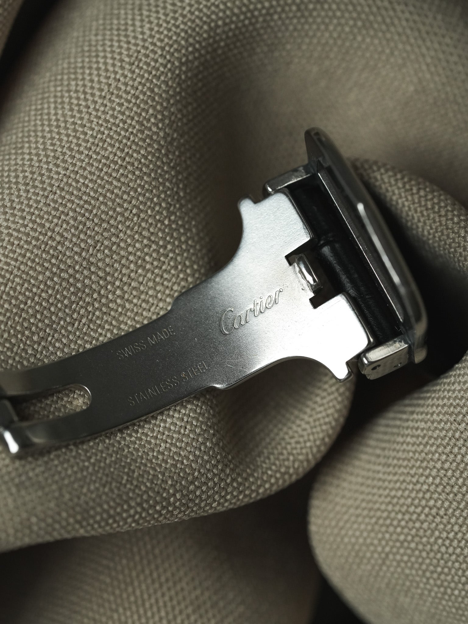 Cartier - Pasha 2324 Cuir Date Blanc Tapissé - 2000s - Atelier Victor