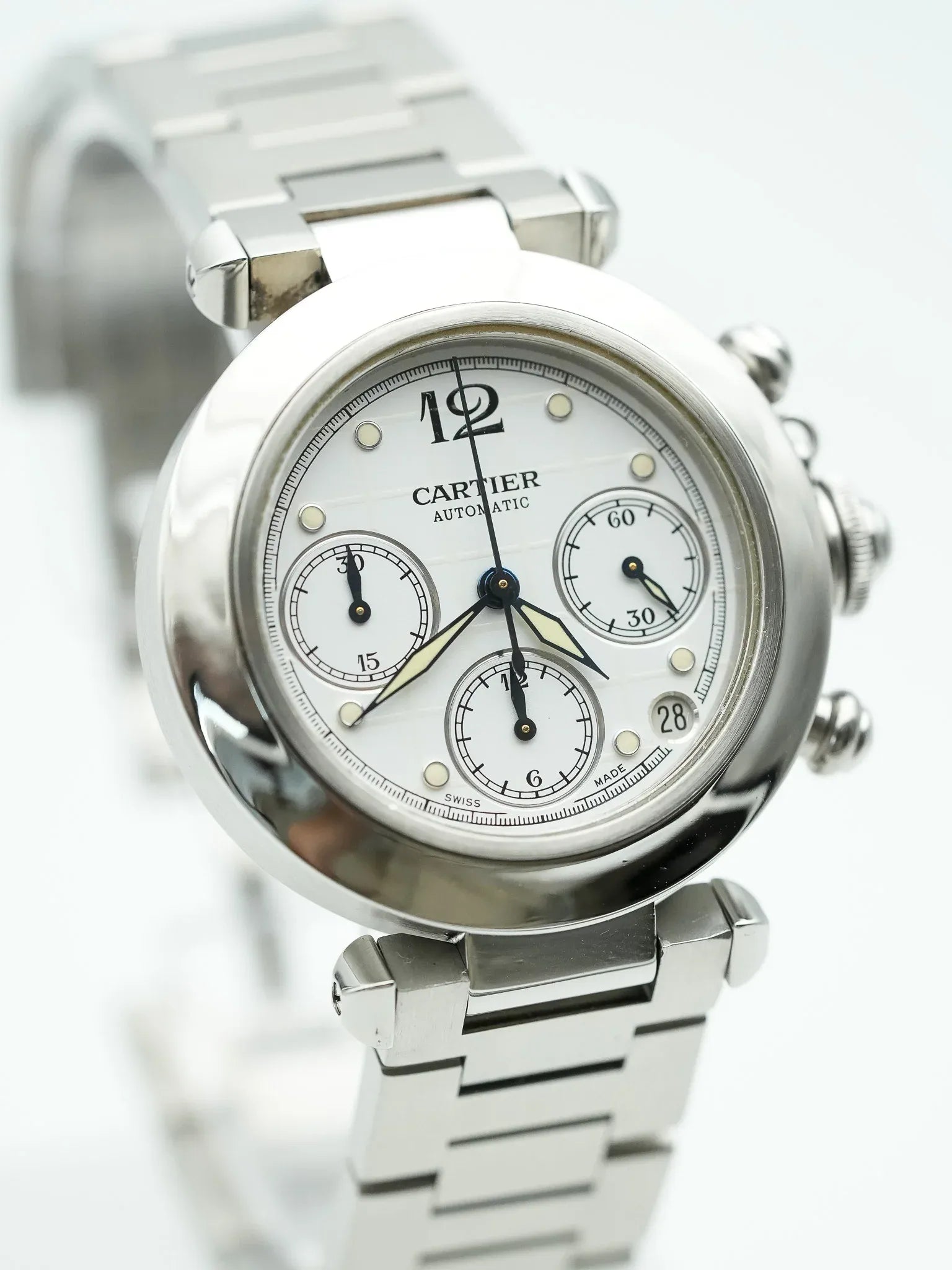 Cartier - Pasha 2412 Chronographe Blanc Quadrillé - 2000s - Atelier Victor - Vintage  Shop