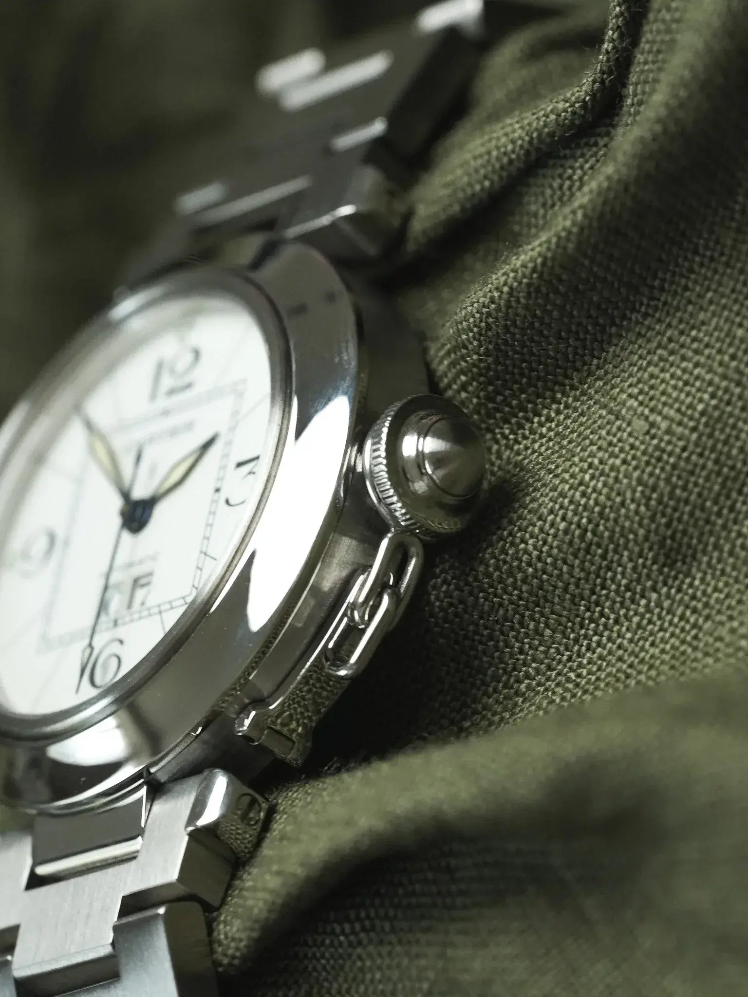 Cartier - Pasha 2475 Grande Date Blanc Acier 35mm - 2000s - Atelier Victor