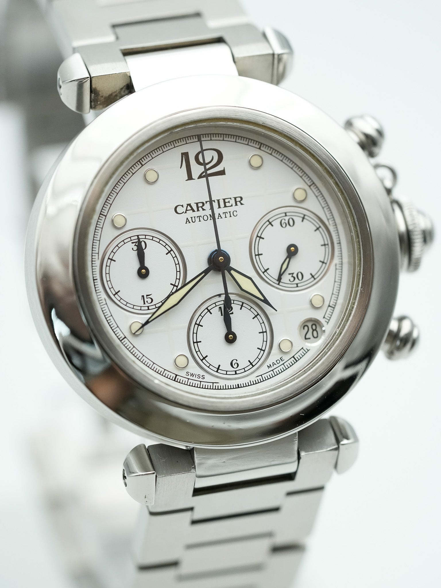 Cartier - Pasha Chronographe Blanc Quadrillé - 2000s - Atelier Victor Paris - Vintage Watch Shop Dubai
