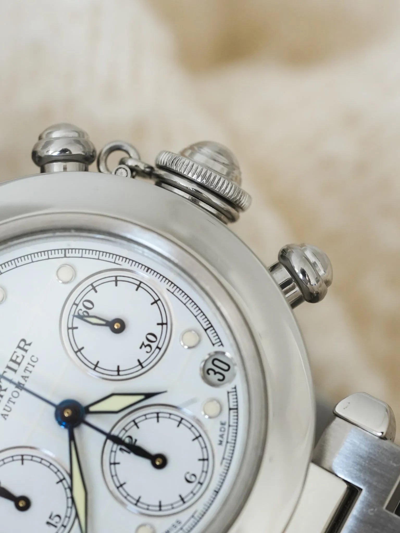 Cartier - Pasha Chronographe Blanc Quadrillé - 2000s - Atelier Victor Paris - Vintage Watch Shop Dubai