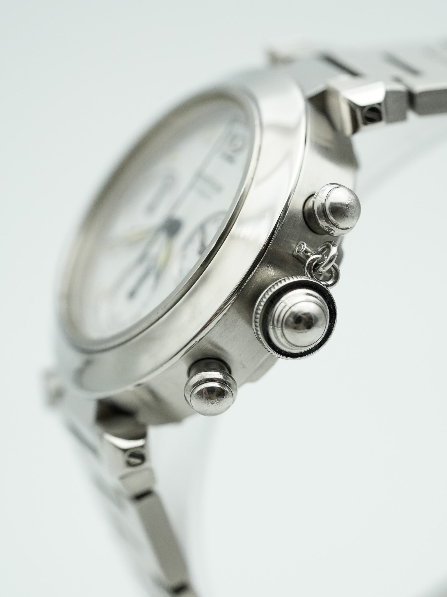 Cartier - Pasha Chronographe Blanc Quadrillé - 2000s - Atelier Victor Paris - Vintage Watch Shop Dubai