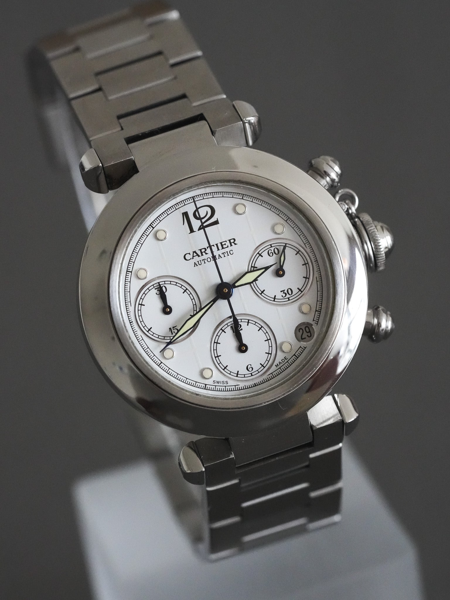 Cartier - Pasha Chronographe Blanc Quadrillé - 2000s - Atelier Victor Paris - Vintage Watch Shop Dubai
